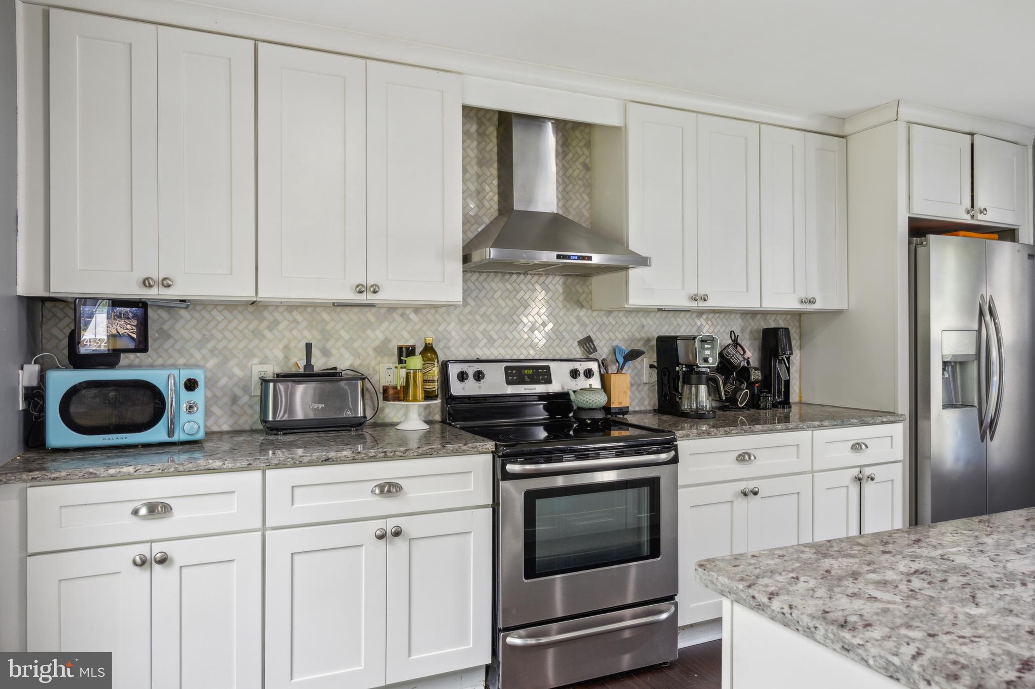 FERNDALE HEIGHTS - Residential