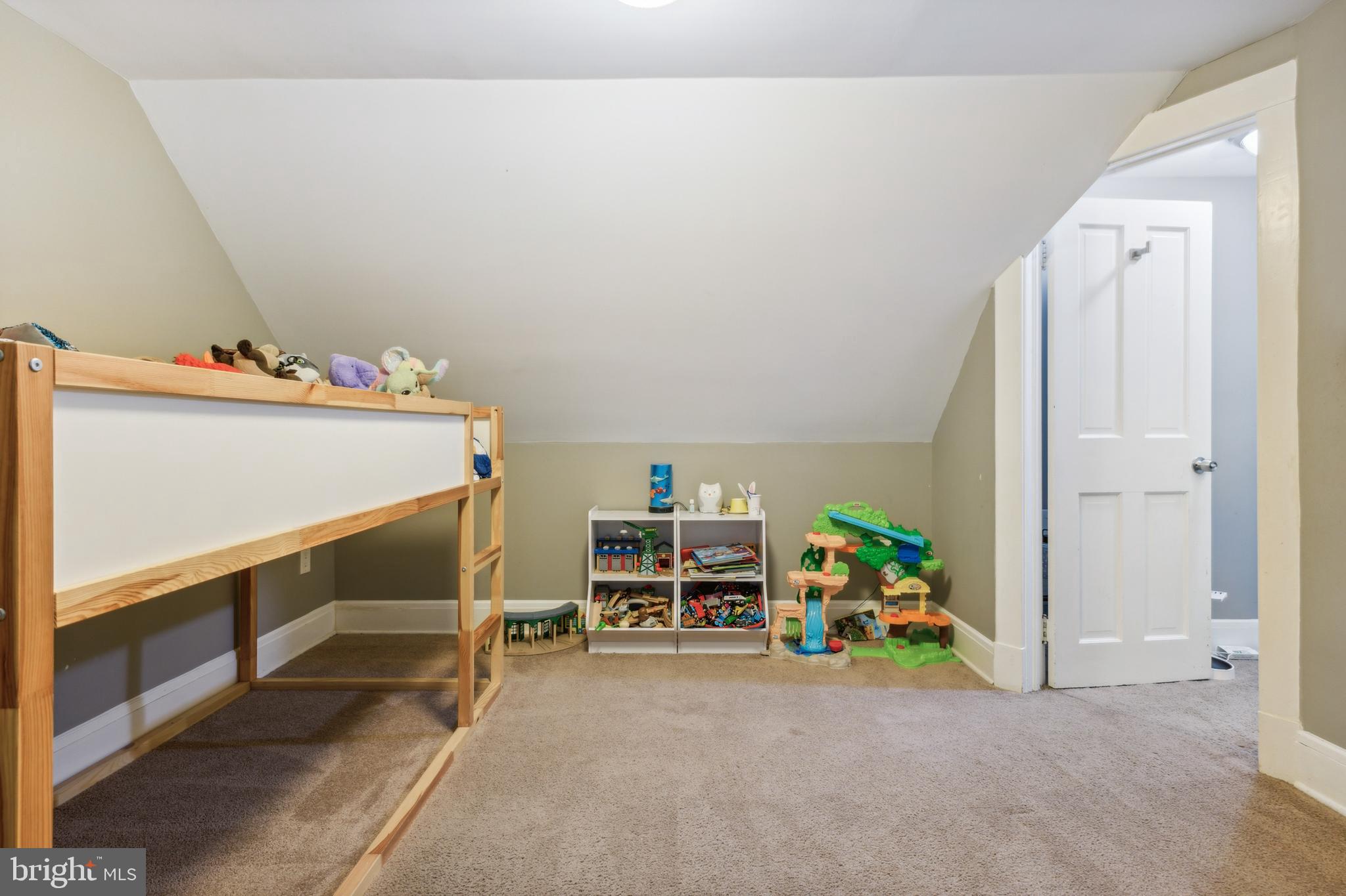 FERNDALE HEIGHTS - Residential