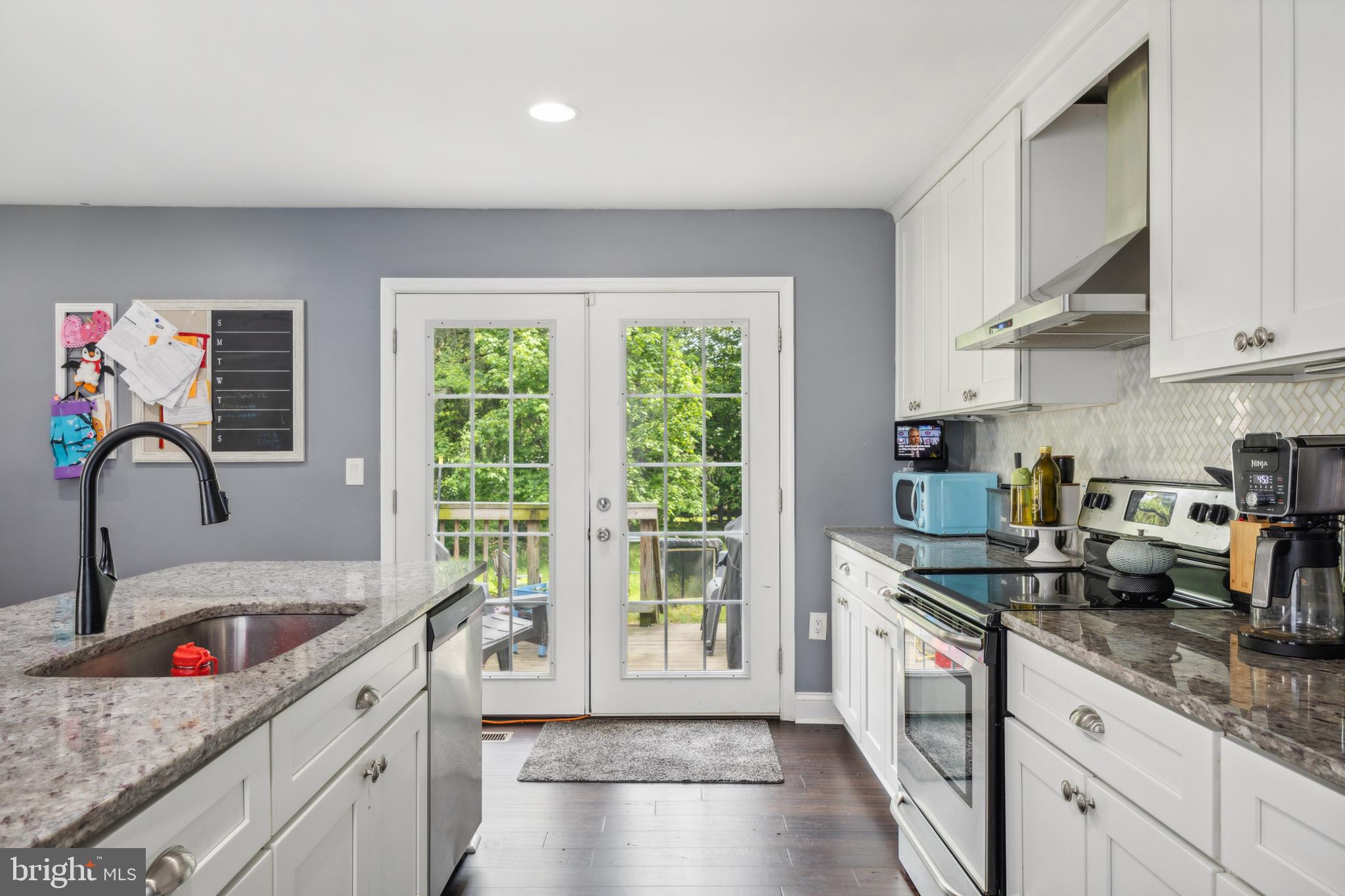 FERNDALE HEIGHTS - Residential