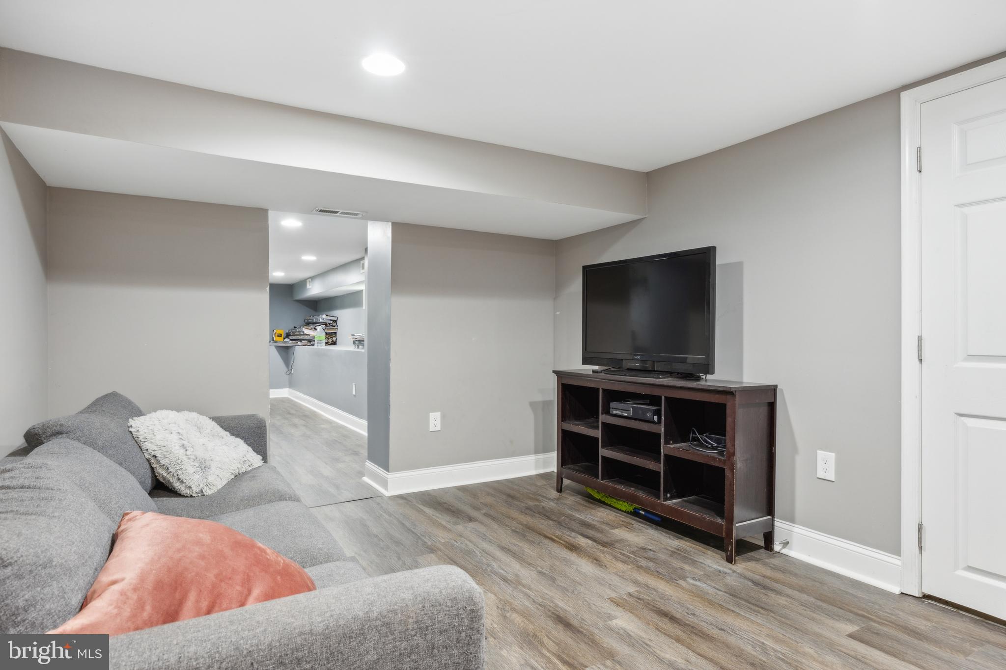 FERNDALE HEIGHTS - Residential