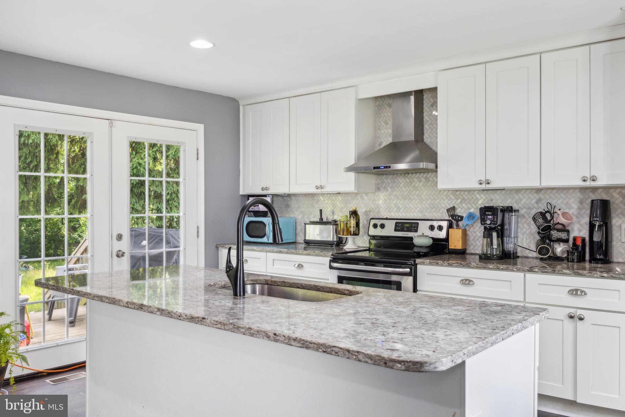 FERNDALE HEIGHTS - Residential