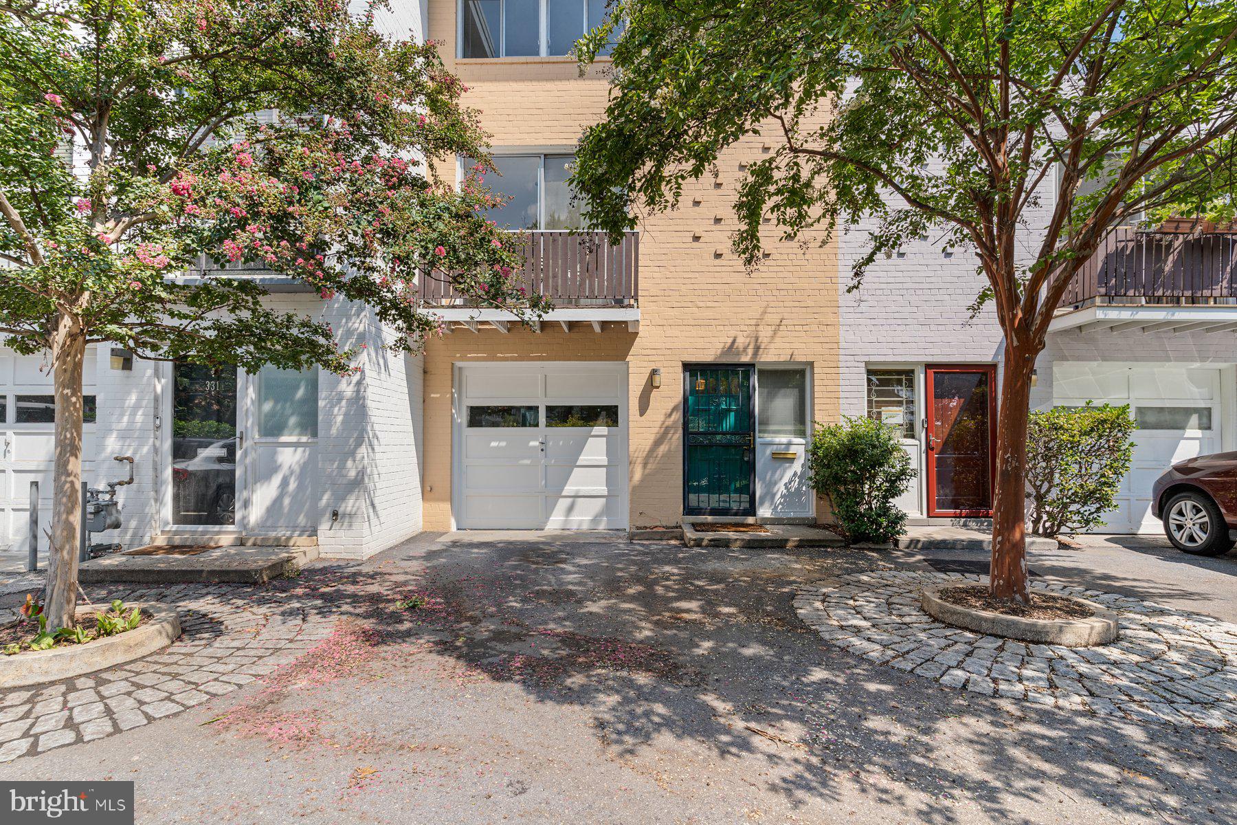 329 I STREET SW 205