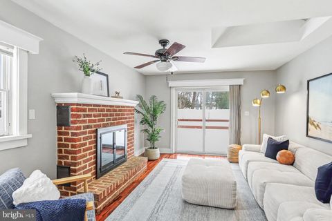 7 S GEORGE STREET MECHANICSBURG PA 17055