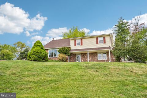 77 WREN DRIVE HOLLAND PA 18966
