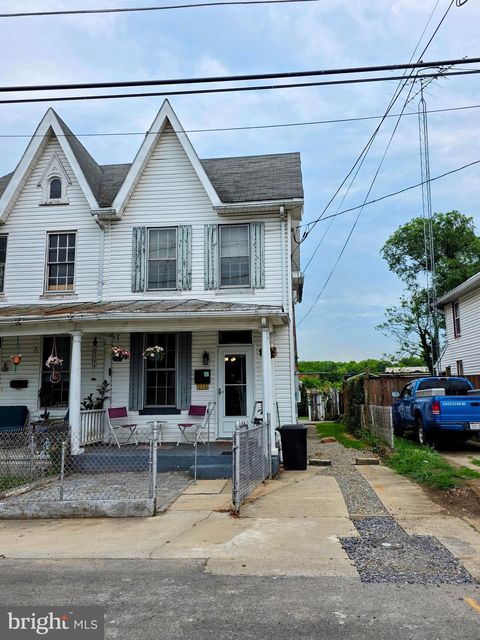 Townhouse For Sale - 116 Five Point Avenue<br/> MARTINSBURG, WV 25404