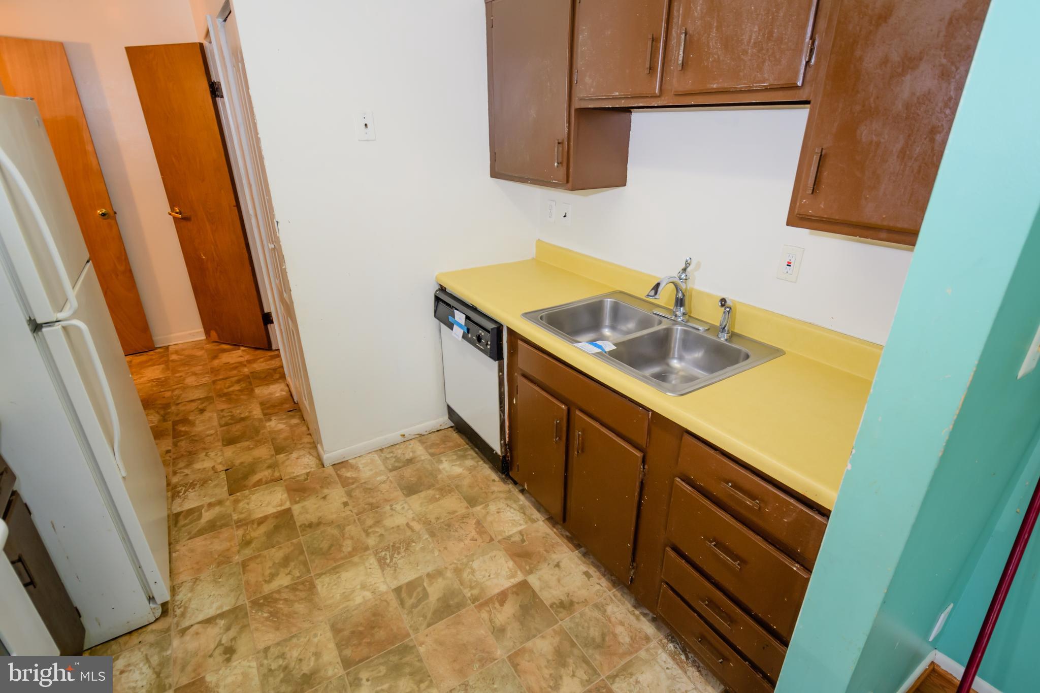 WHISKEY BOTTOM - Residential