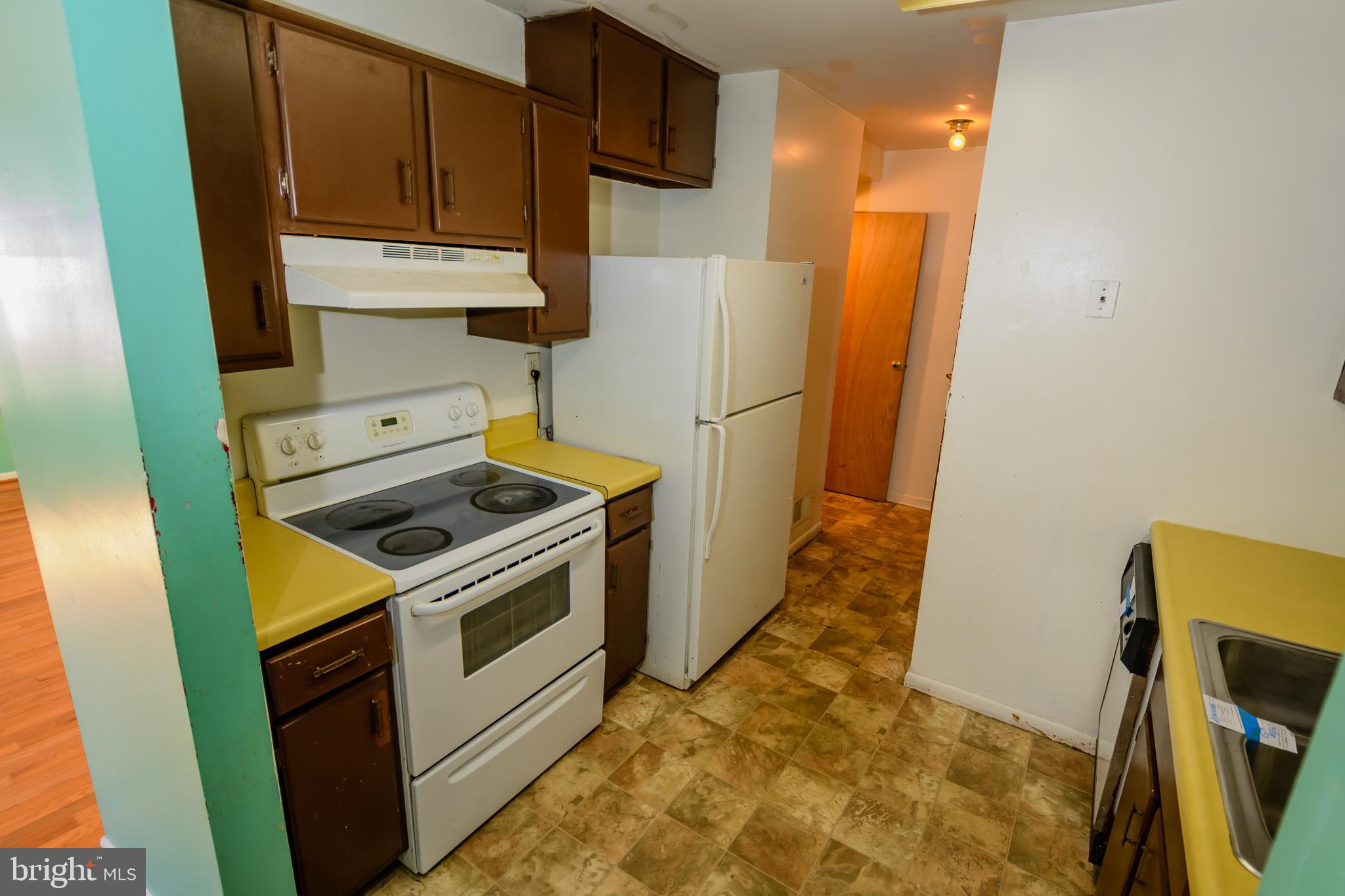 WHISKEY BOTTOM - Residential