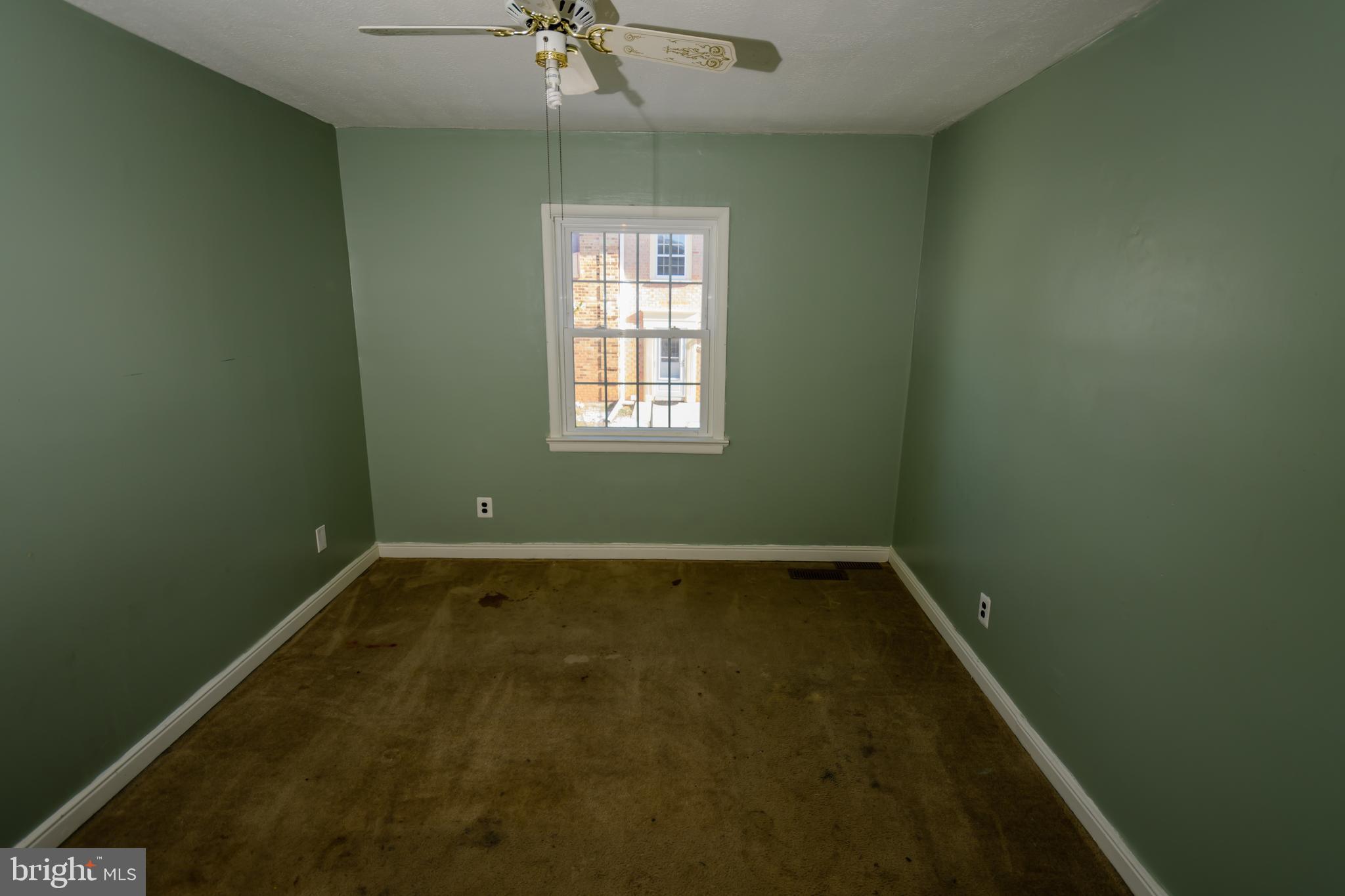 WHISKEY BOTTOM - Residential