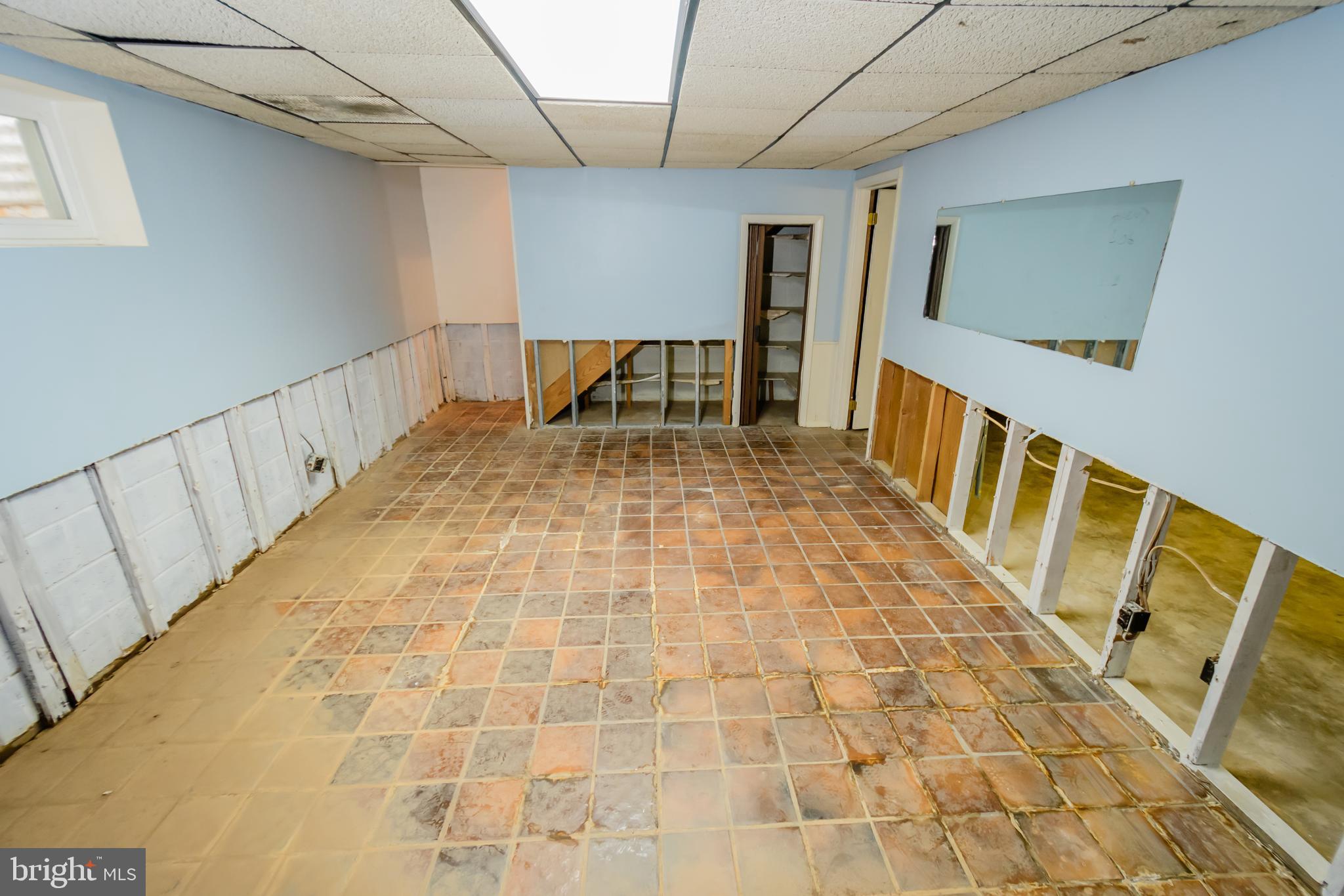 WHISKEY BOTTOM - Residential