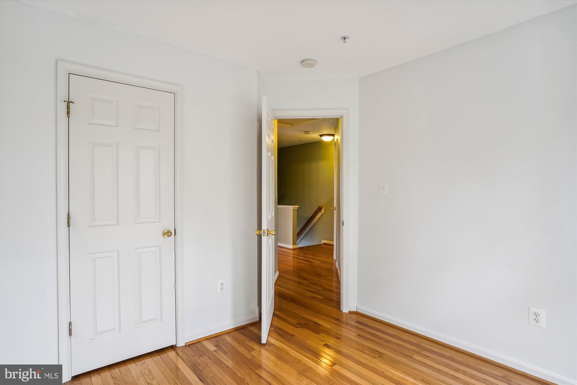 NORTH CROSSING - Residential Lease