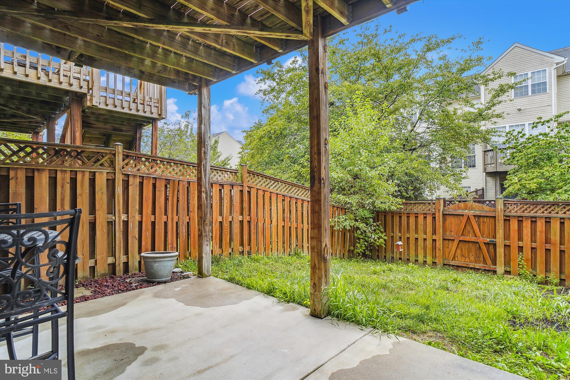 NORTH CROSSING - Residential Lease