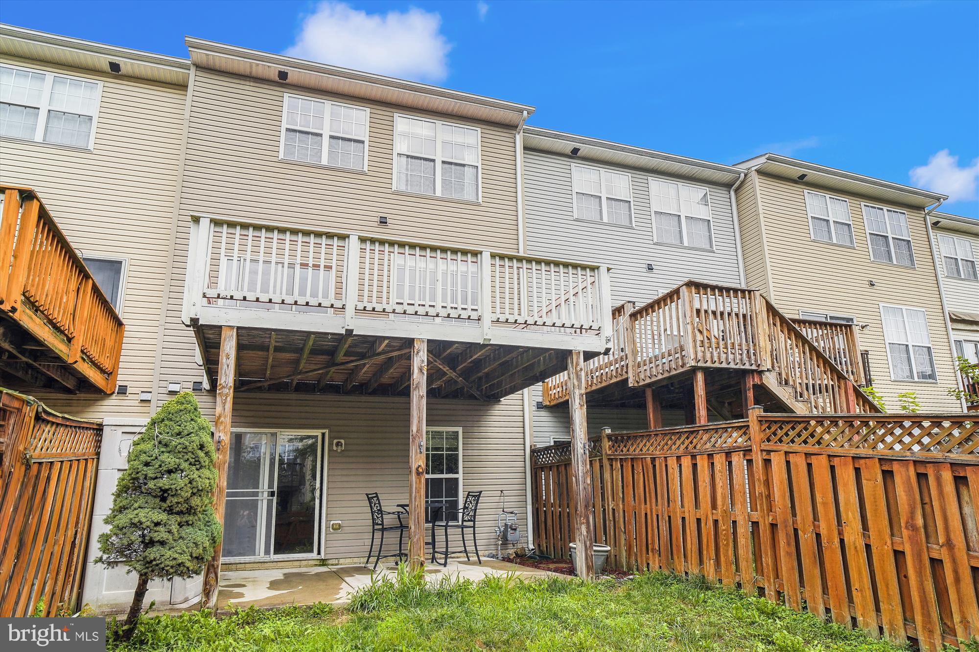 NORTH CROSSING - Residential Lease