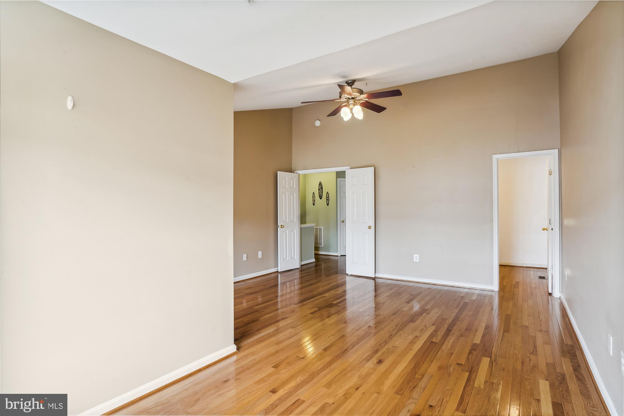 NORTH CROSSING - Residential Lease