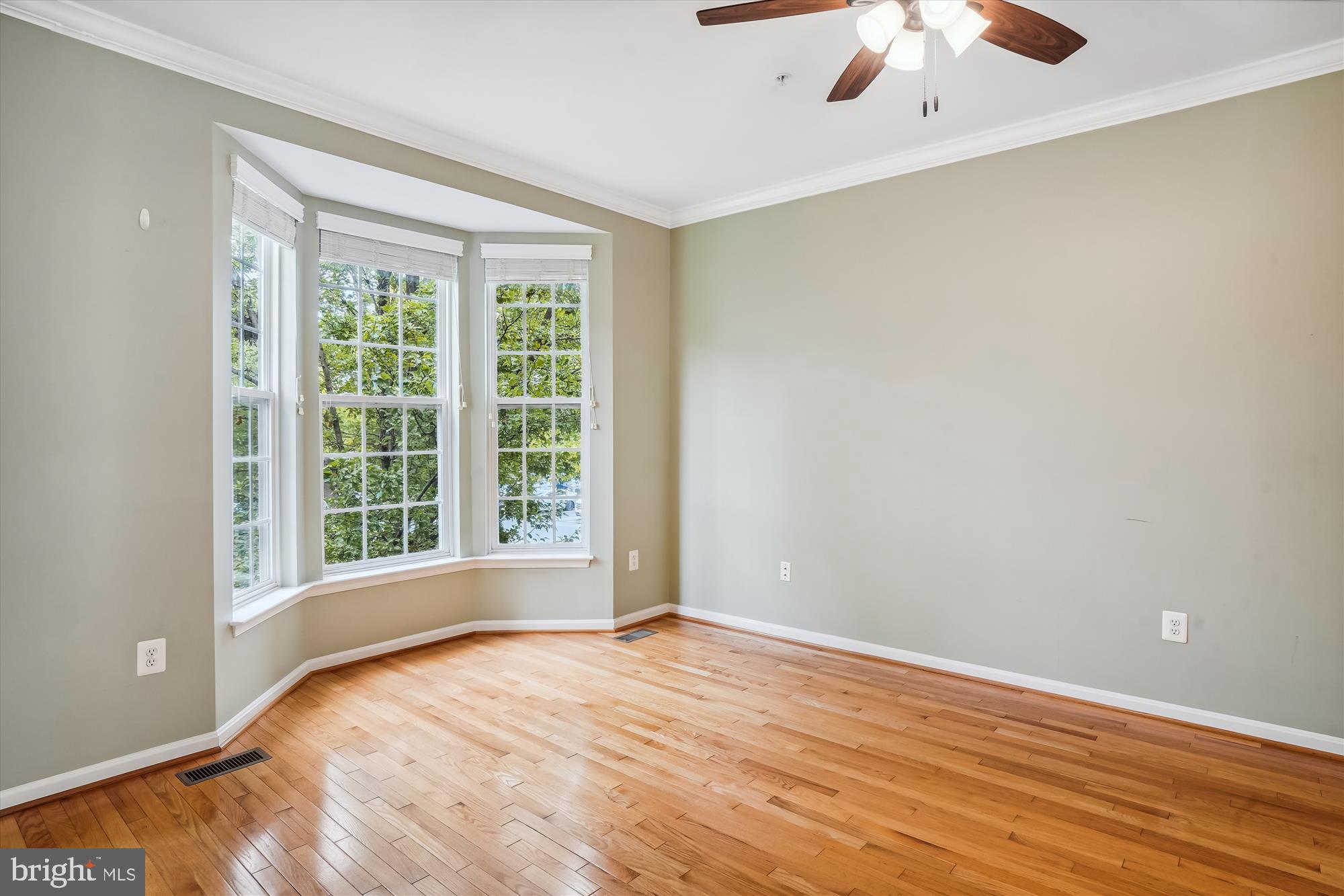 NORTH CROSSING - Residential Lease