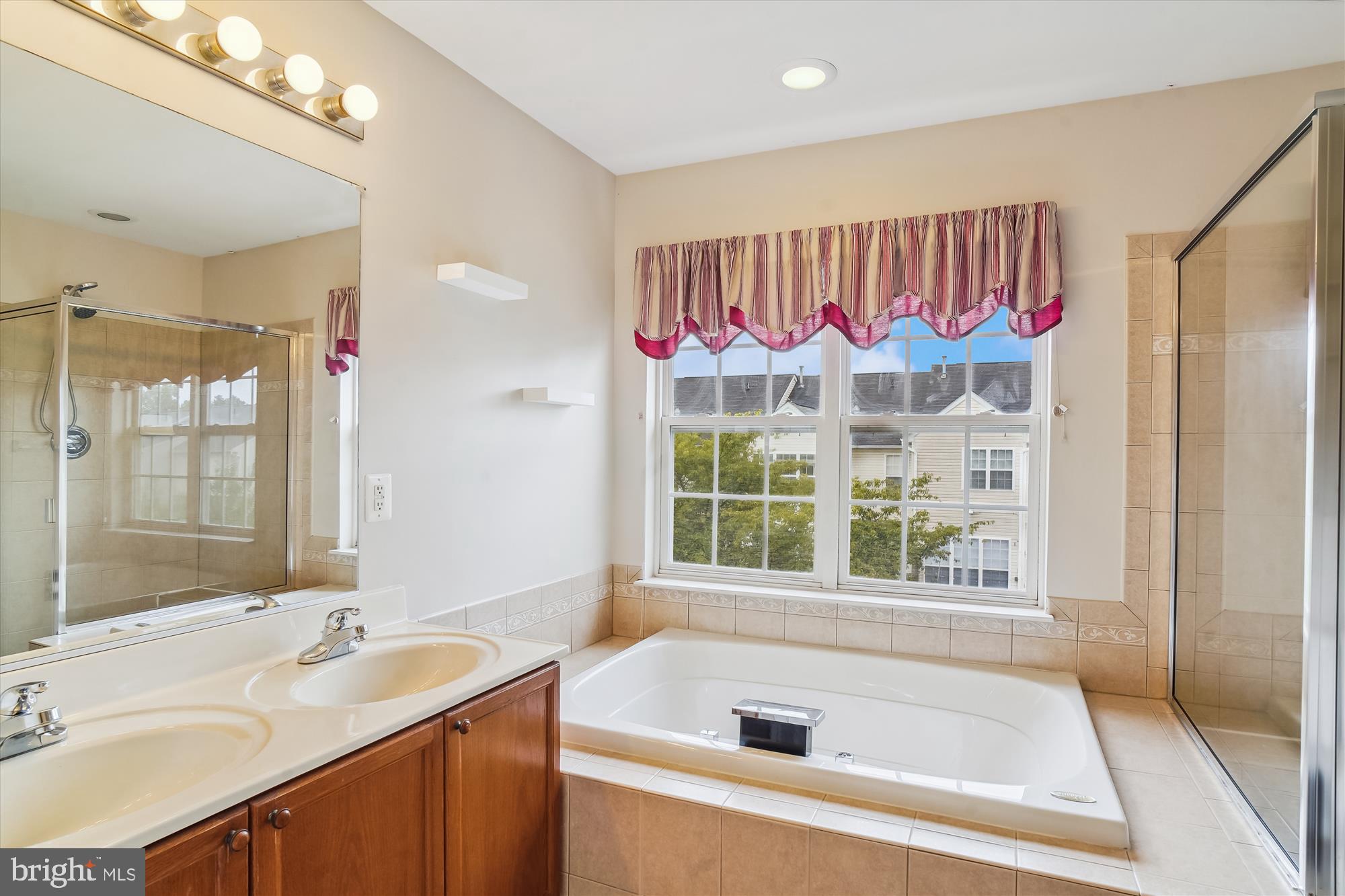 NORTH CROSSING - Residential Lease