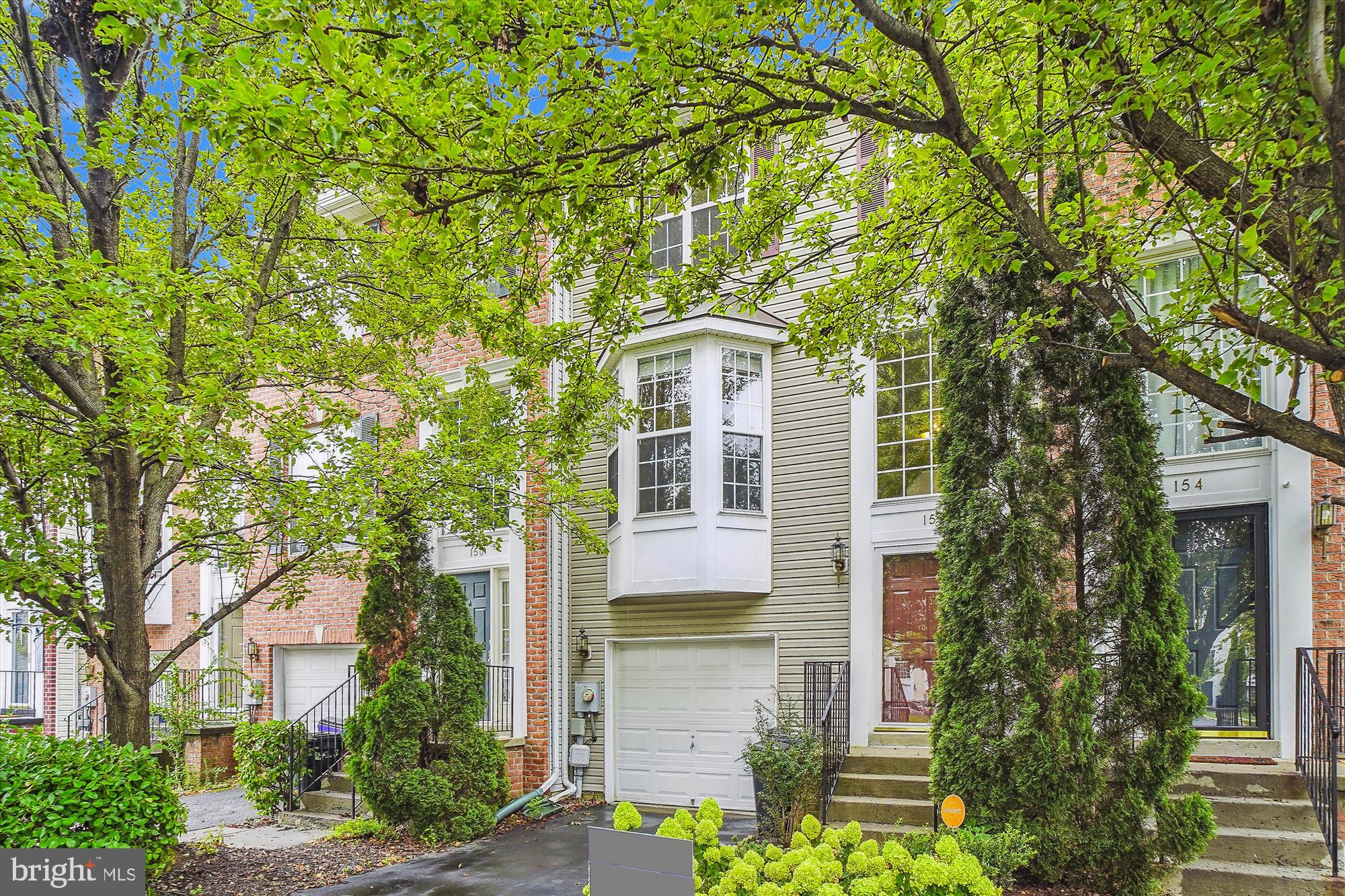 NORTH CROSSING - Residential Lease