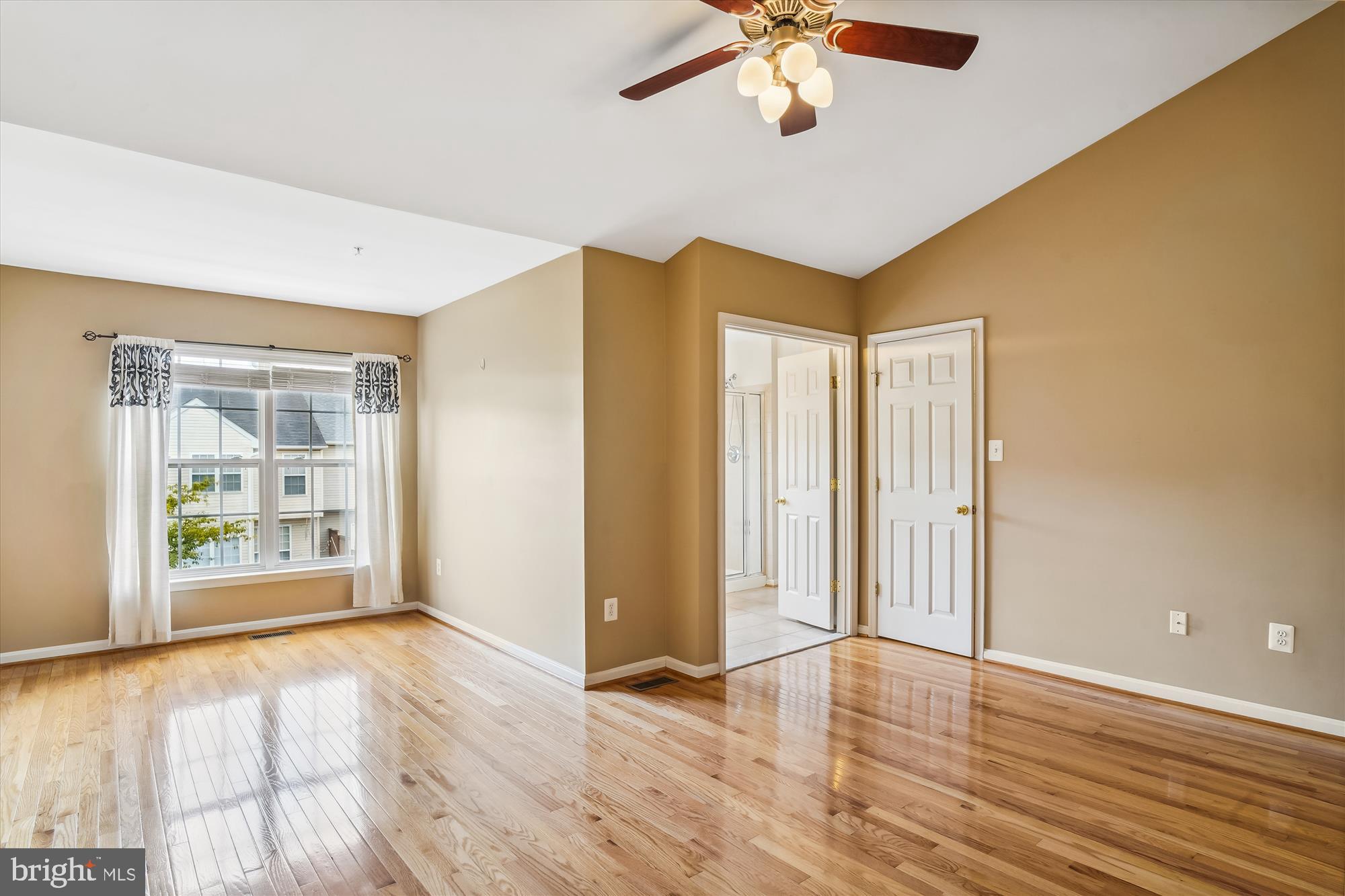 NORTH CROSSING - Residential Lease