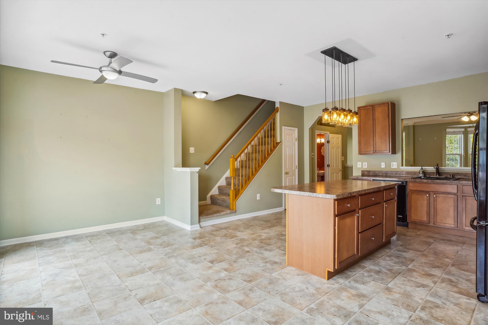 NORTH CROSSING - Residential Lease