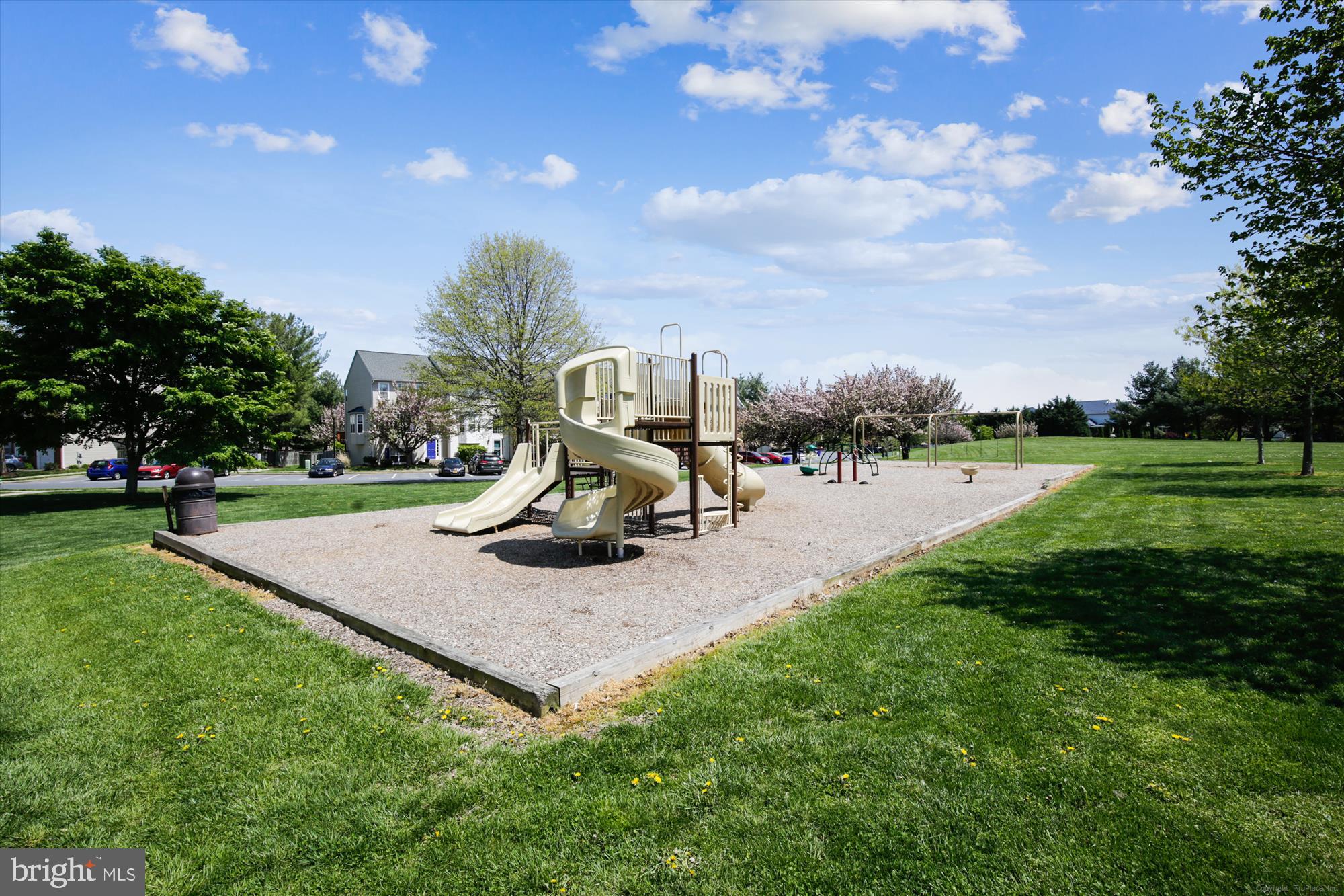 NORTH CROSSING - Residential Lease