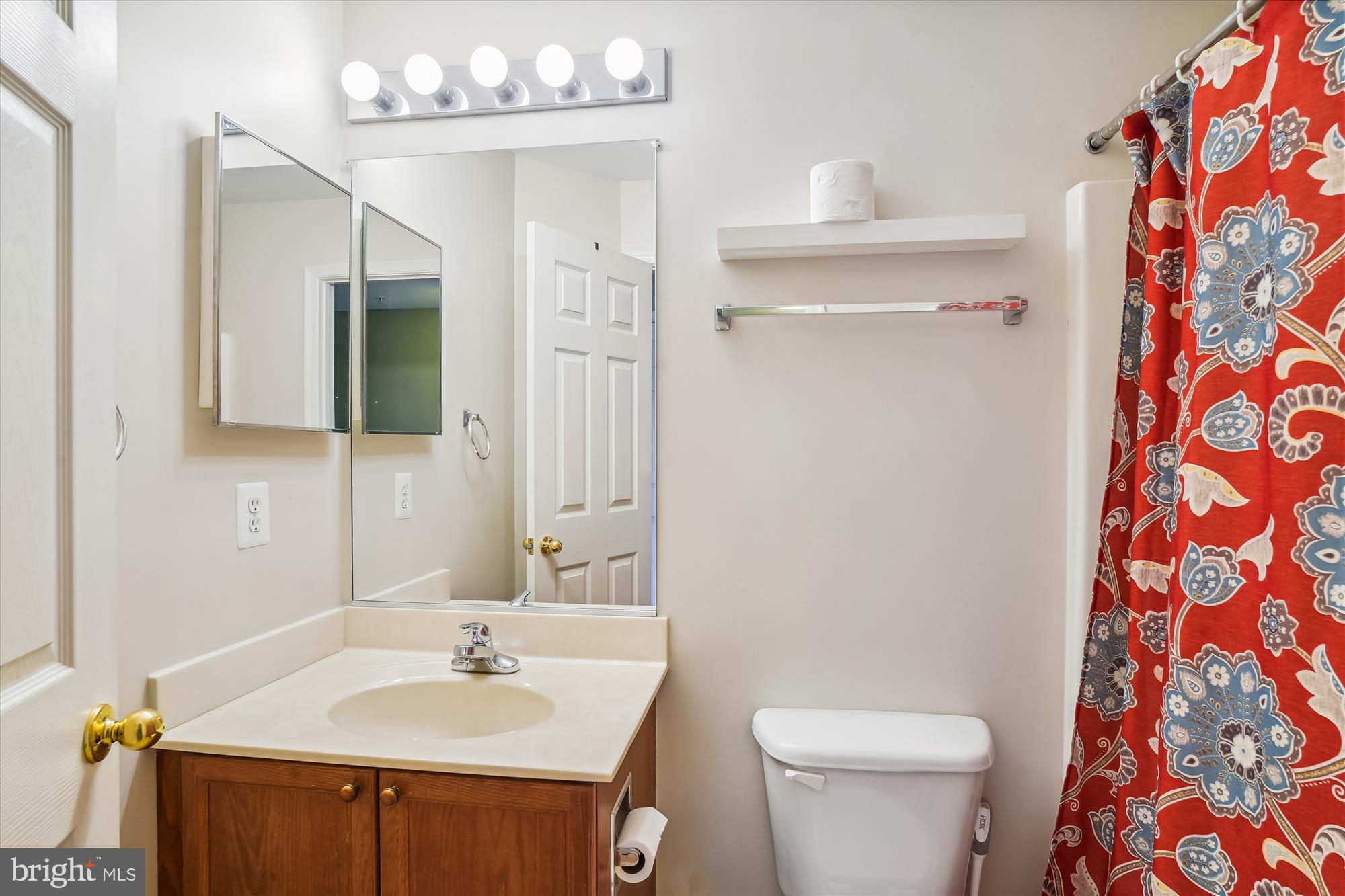 NORTH CROSSING - Residential Lease