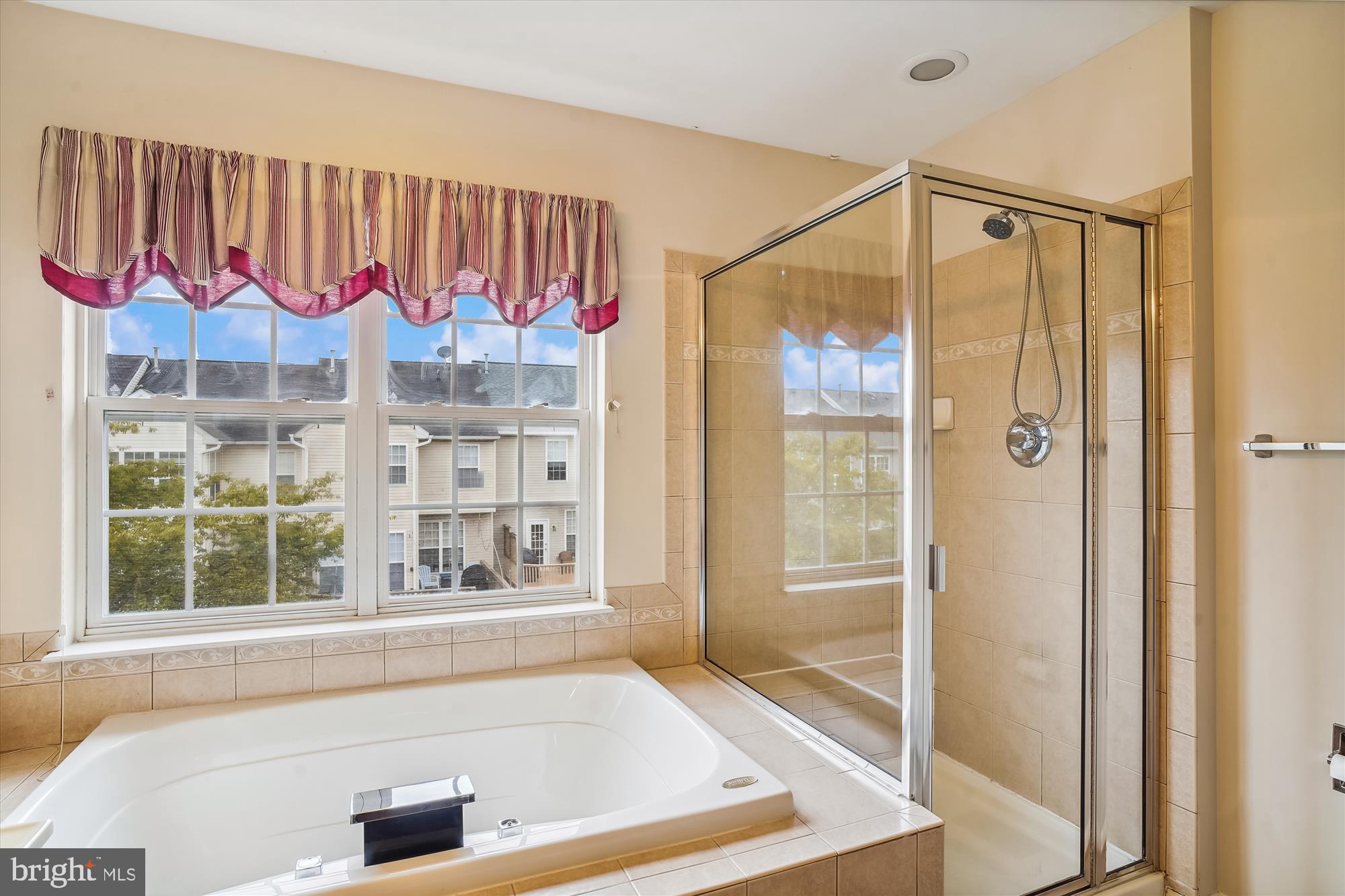 NORTH CROSSING - Residential Lease