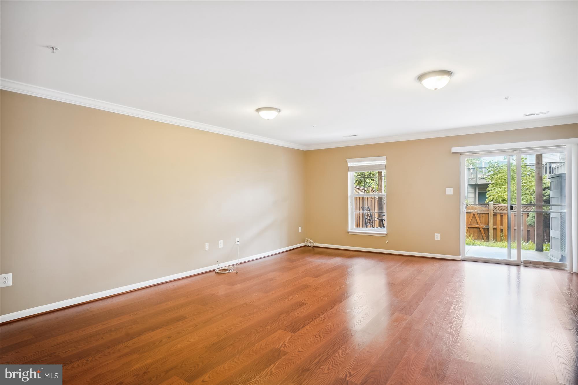 NORTH CROSSING - Residential Lease