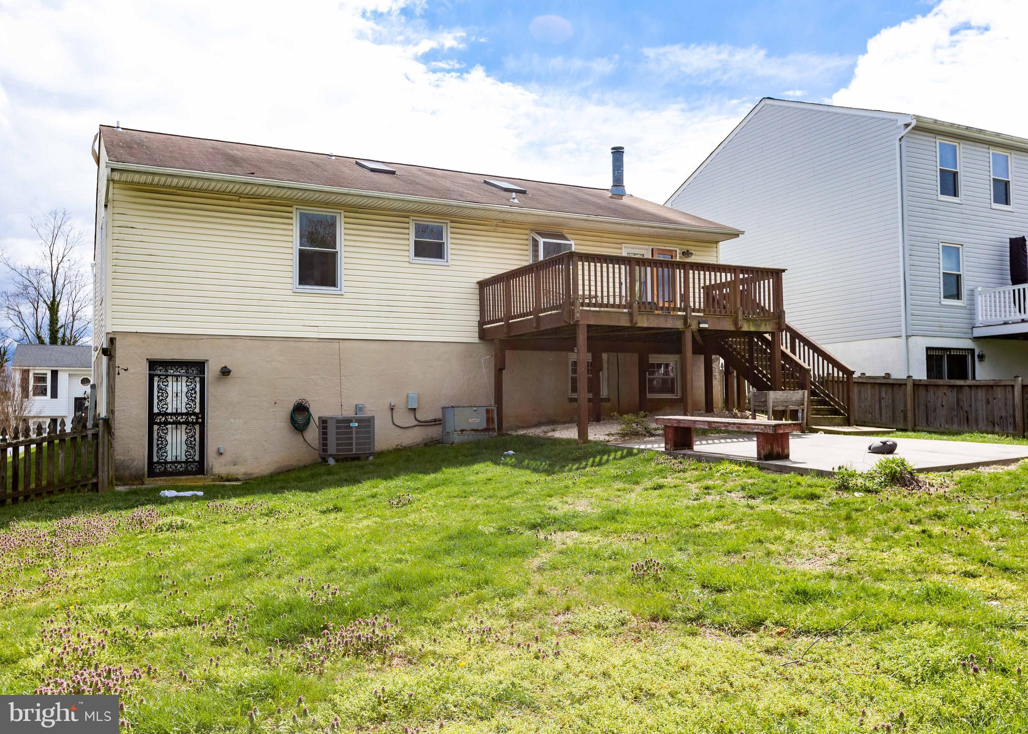 IVY SPRING TERRACE - Residential