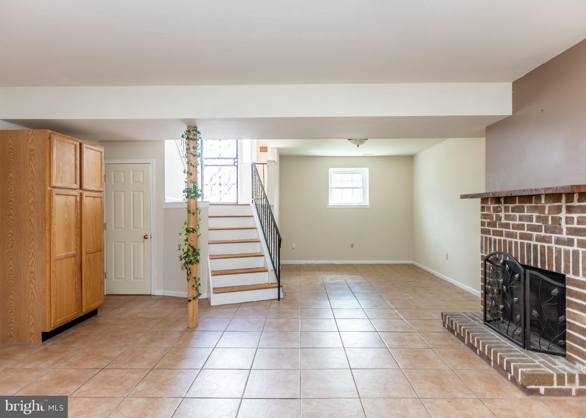 IVY SPRING TERRACE - Residential