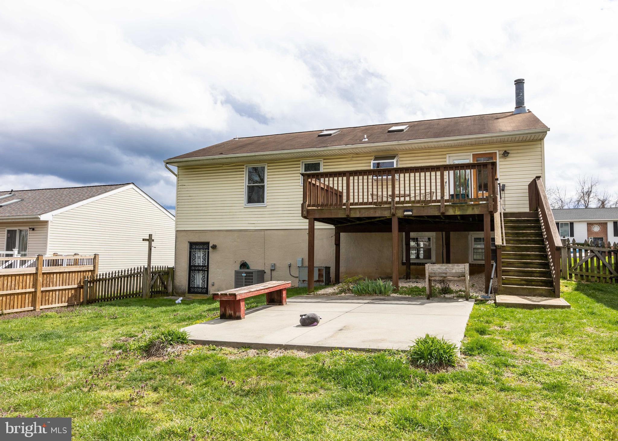 IVY SPRING TERRACE - Residential