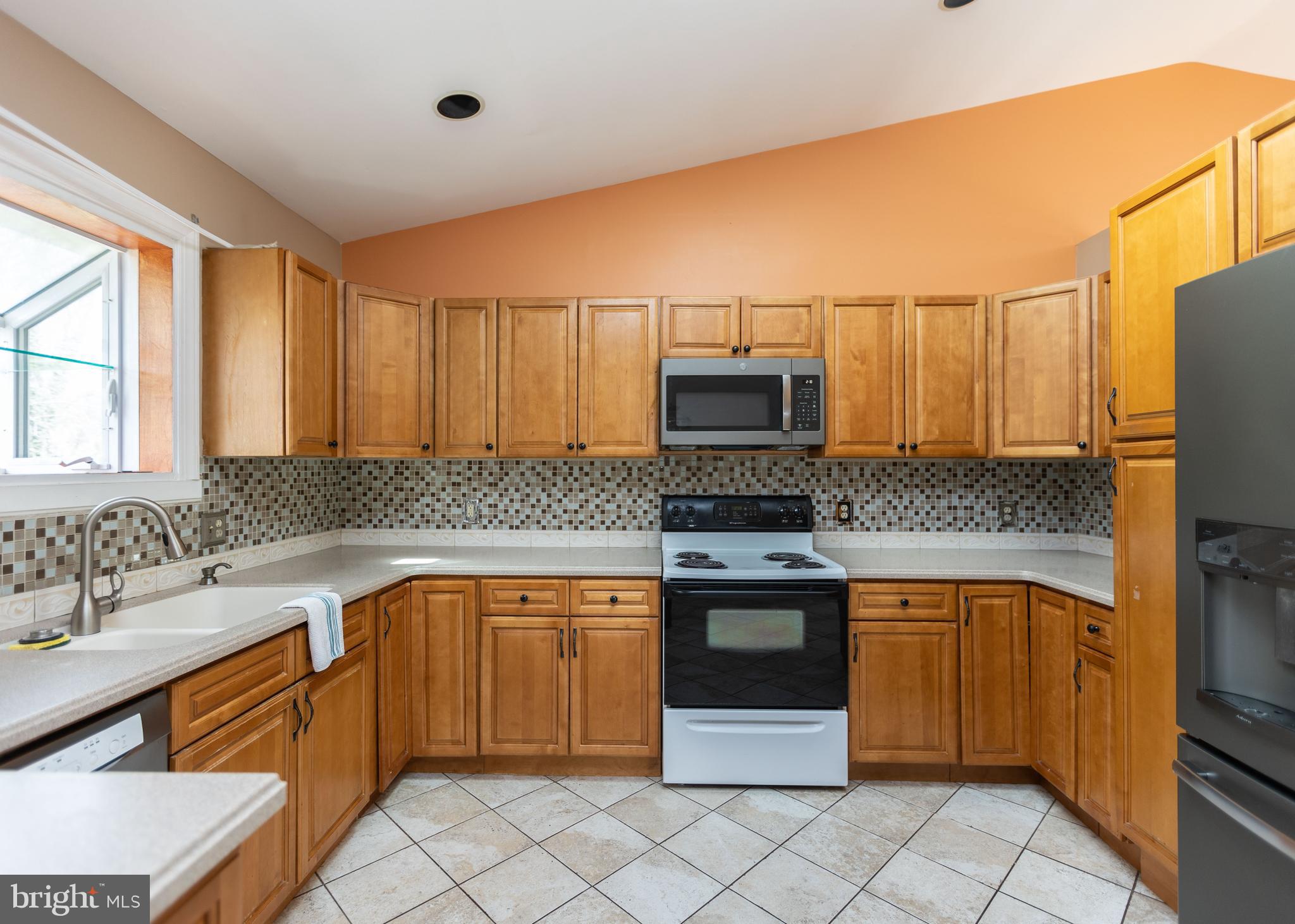 IVY SPRING TERRACE - Residential