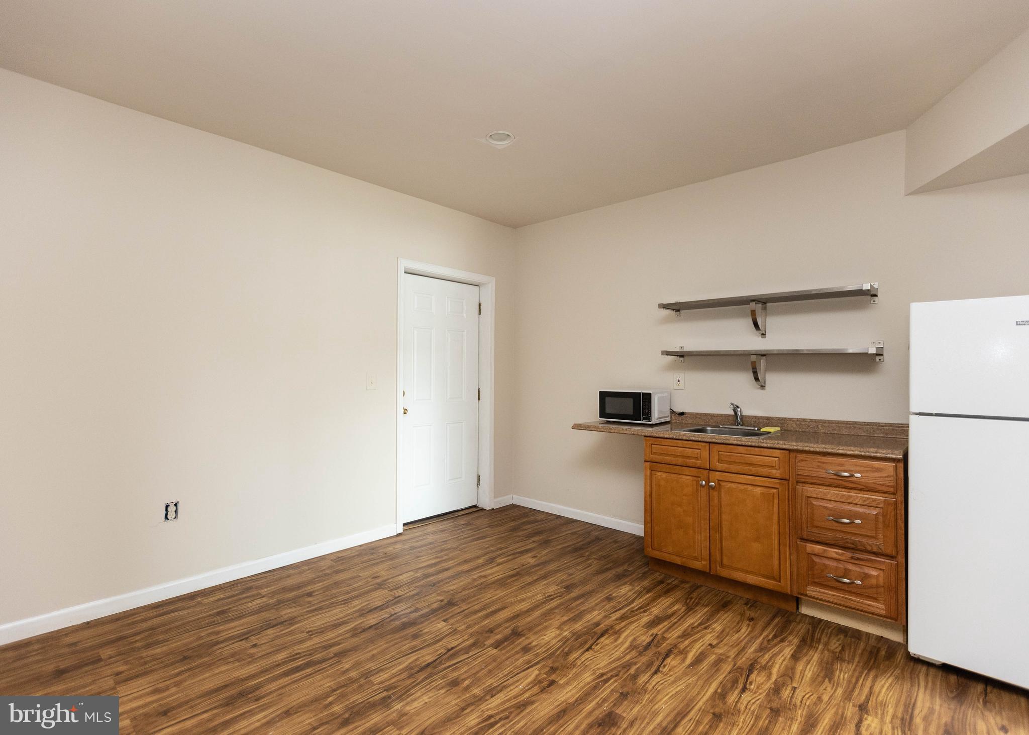 IVY SPRING TERRACE - Residential