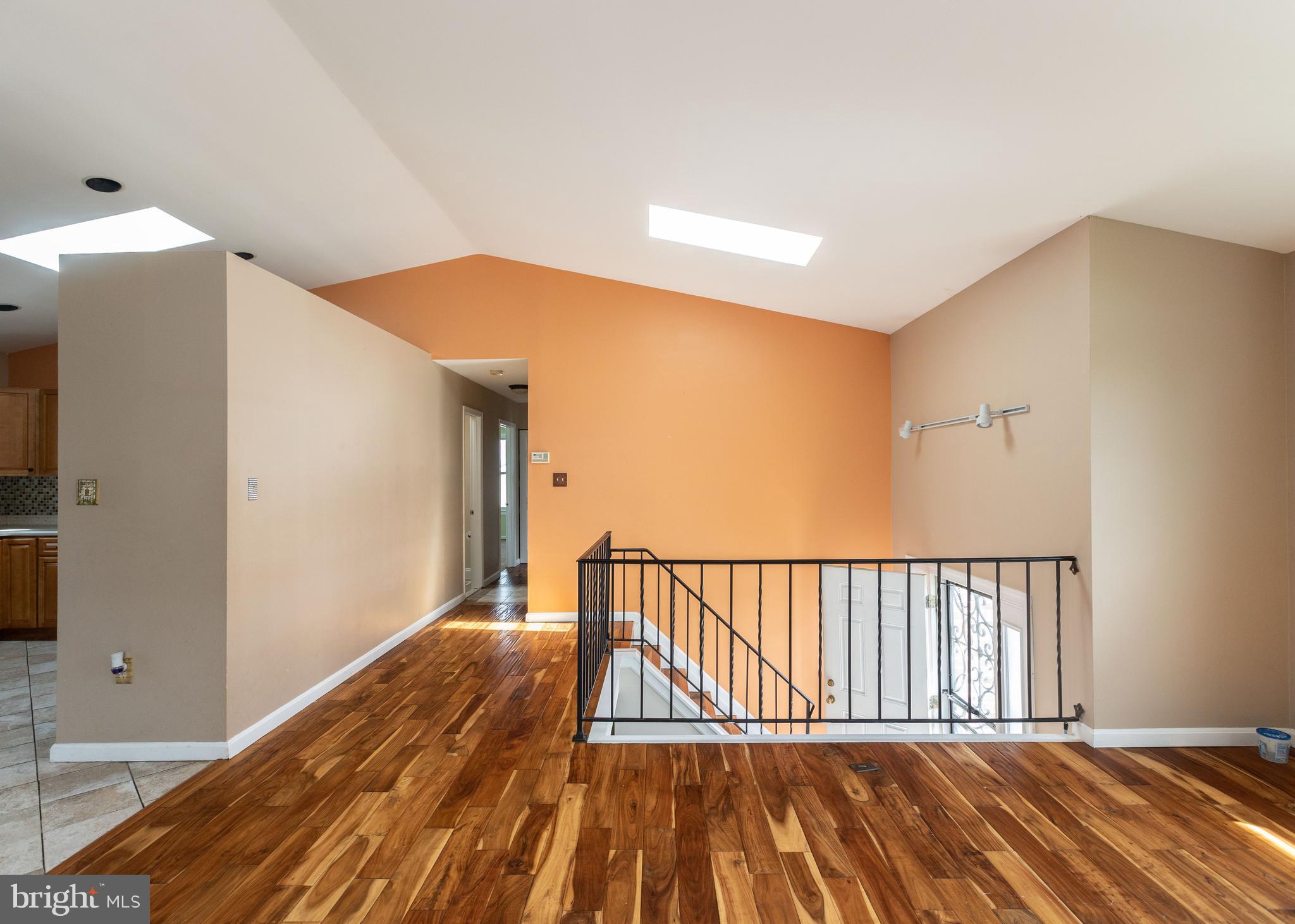 IVY SPRING TERRACE - Residential