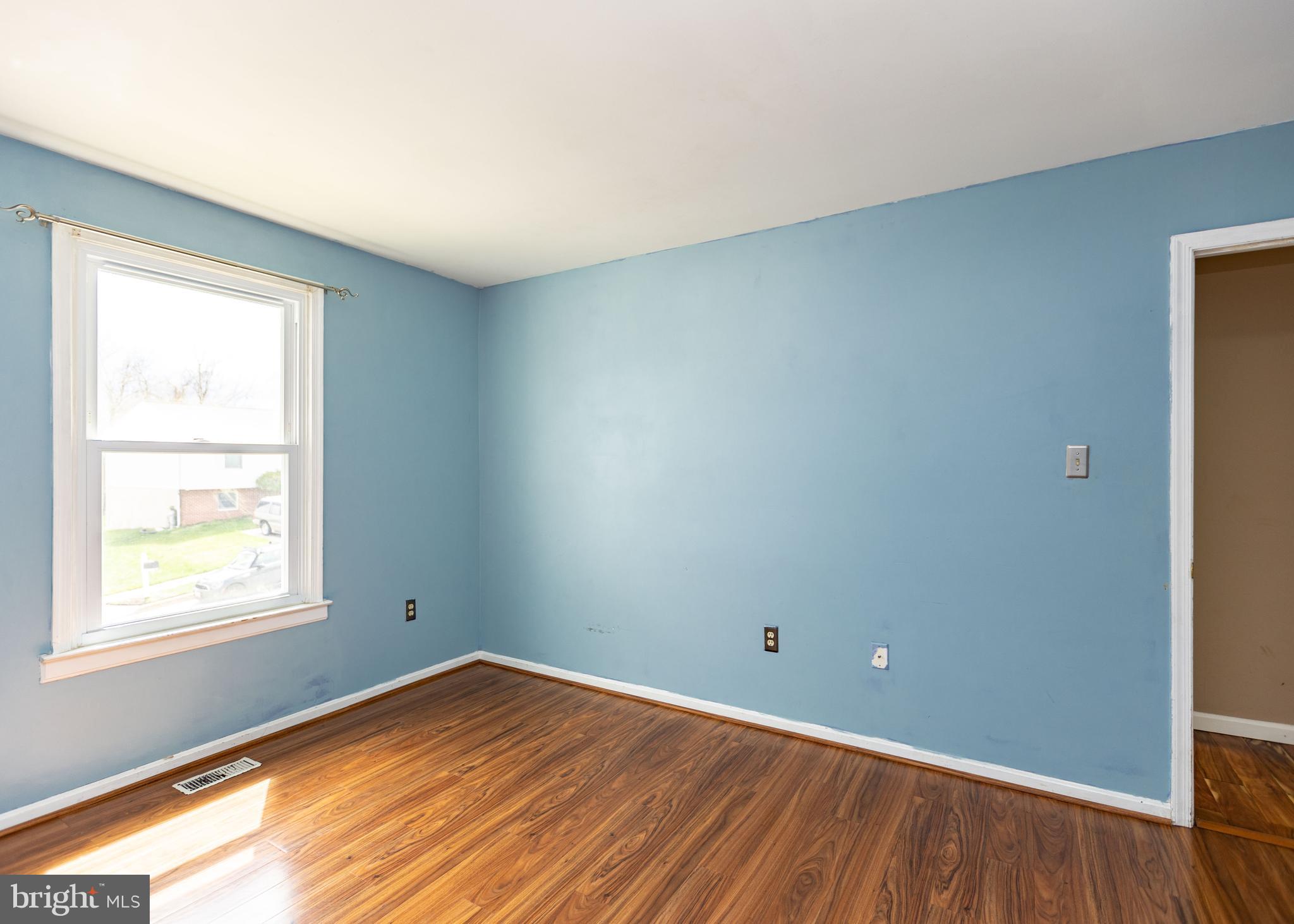 IVY SPRING TERRACE - Residential