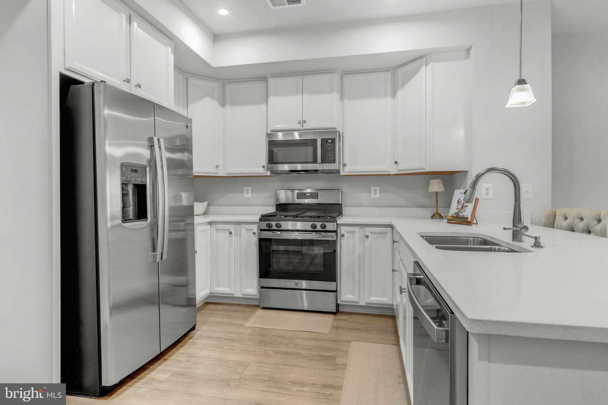 ARCOLA TOWN CENTER CONDO - Residential