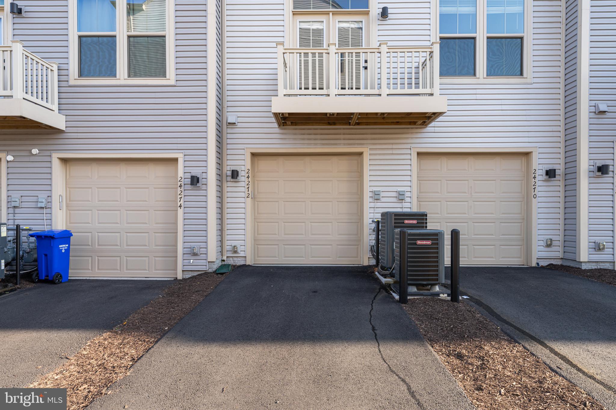 ARCOLA TOWN CENTER CONDO - Residential