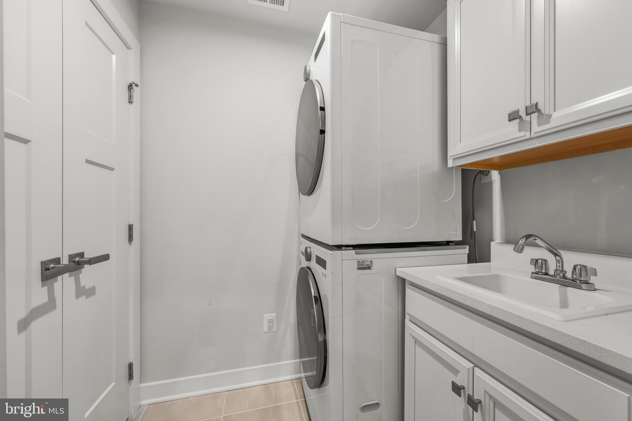 ARCOLA TOWN CENTER CONDO - Residential