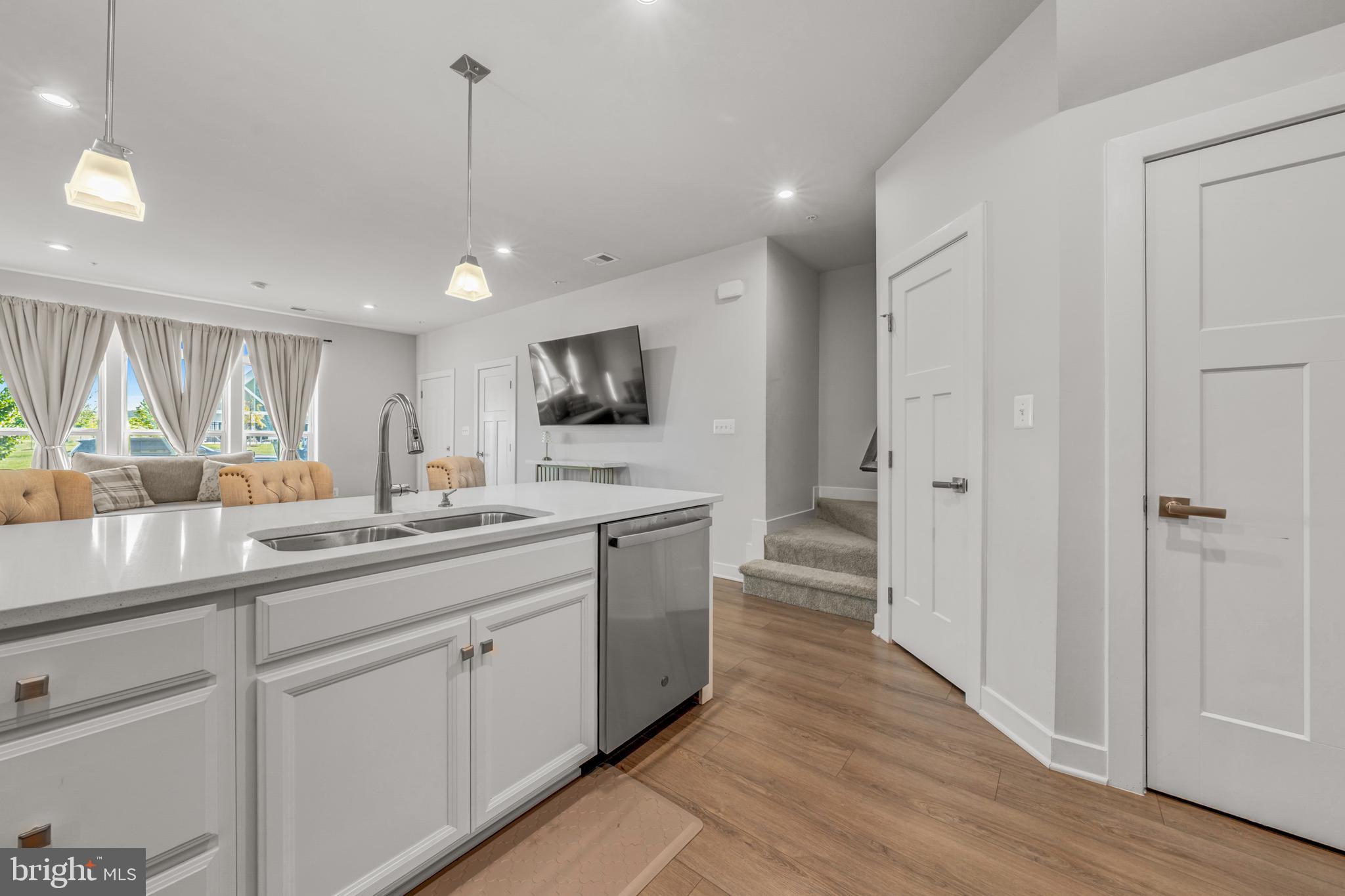 ARCOLA TOWN CENTER CONDO - Residential