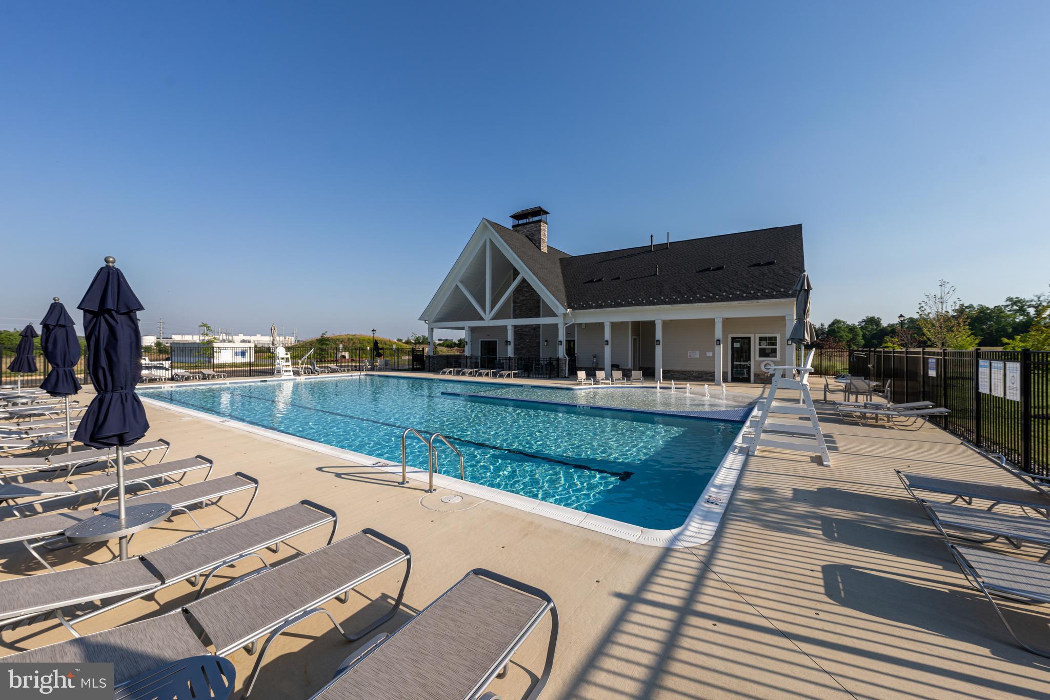ARCOLA TOWN CENTER CONDO - Residential