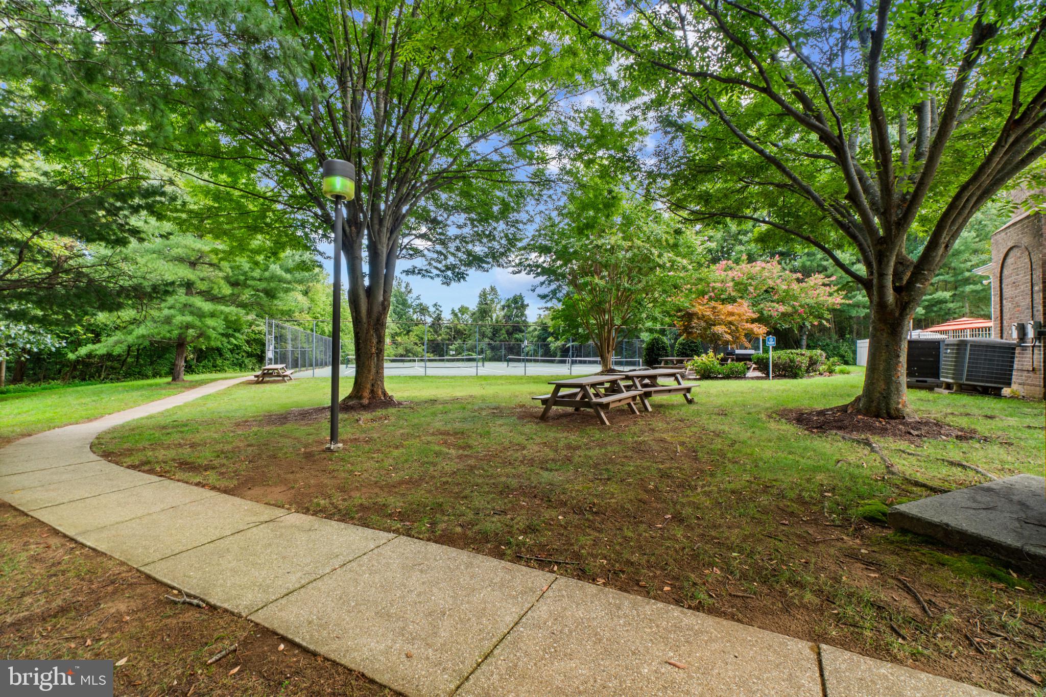631 ADMIRAL DRIVE 304