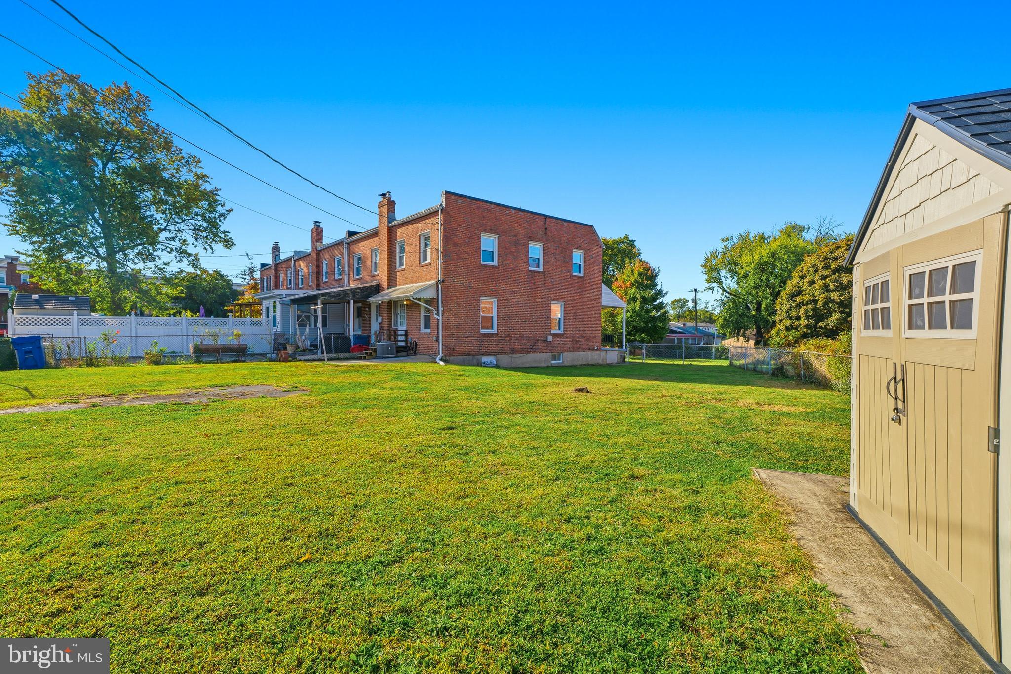 1410 REDFERN AVENUE