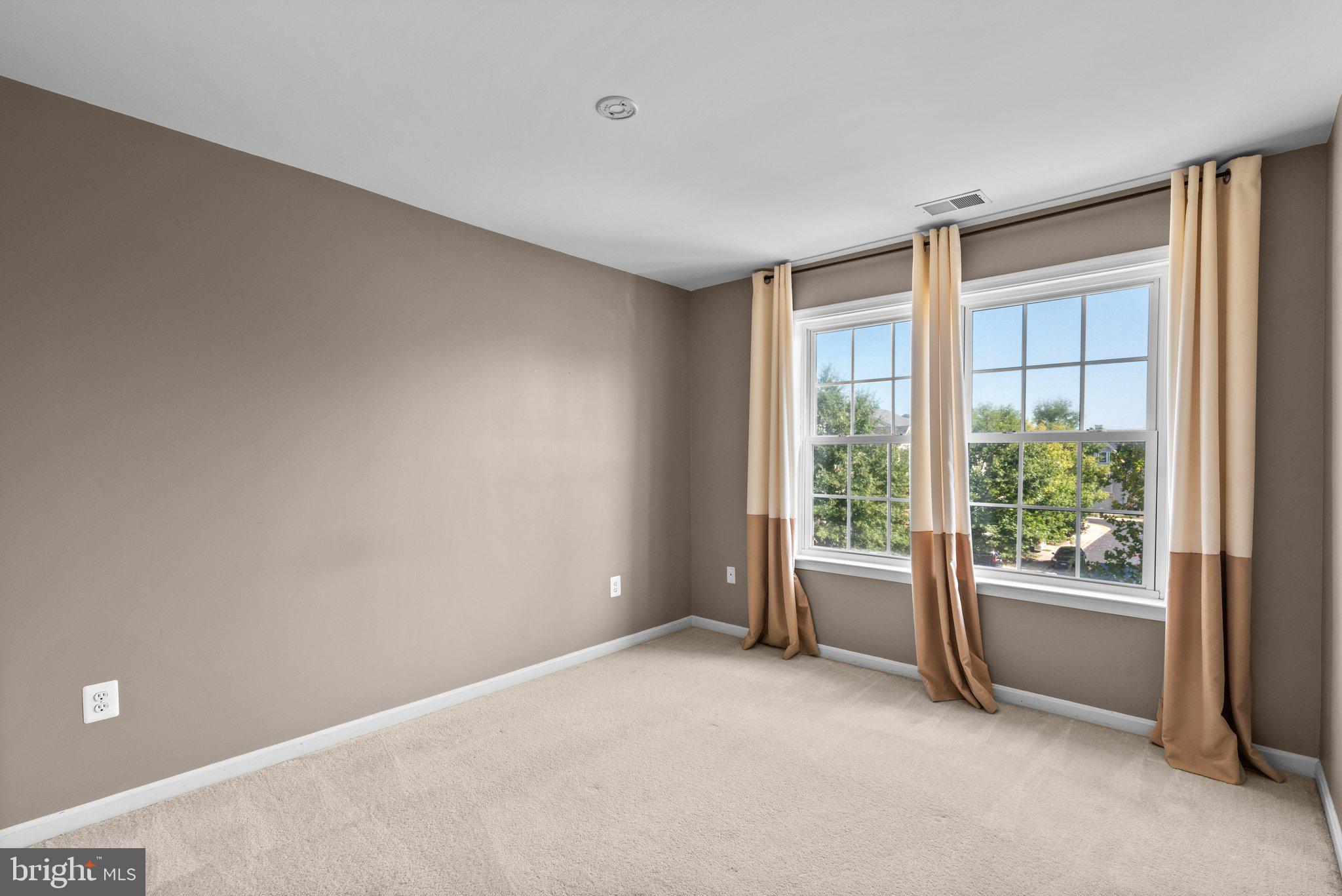 CROFTON VALLEY - Residential