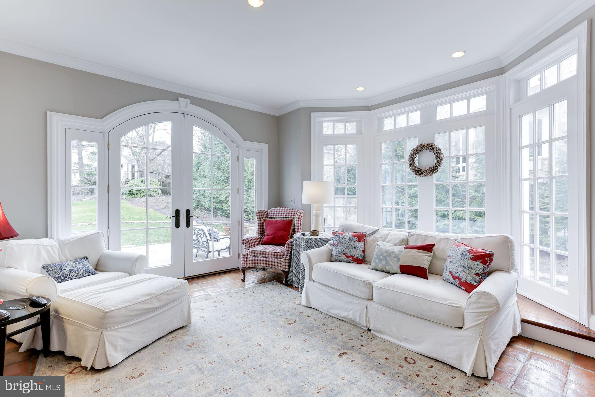 SALONA VILLAGE - Residential