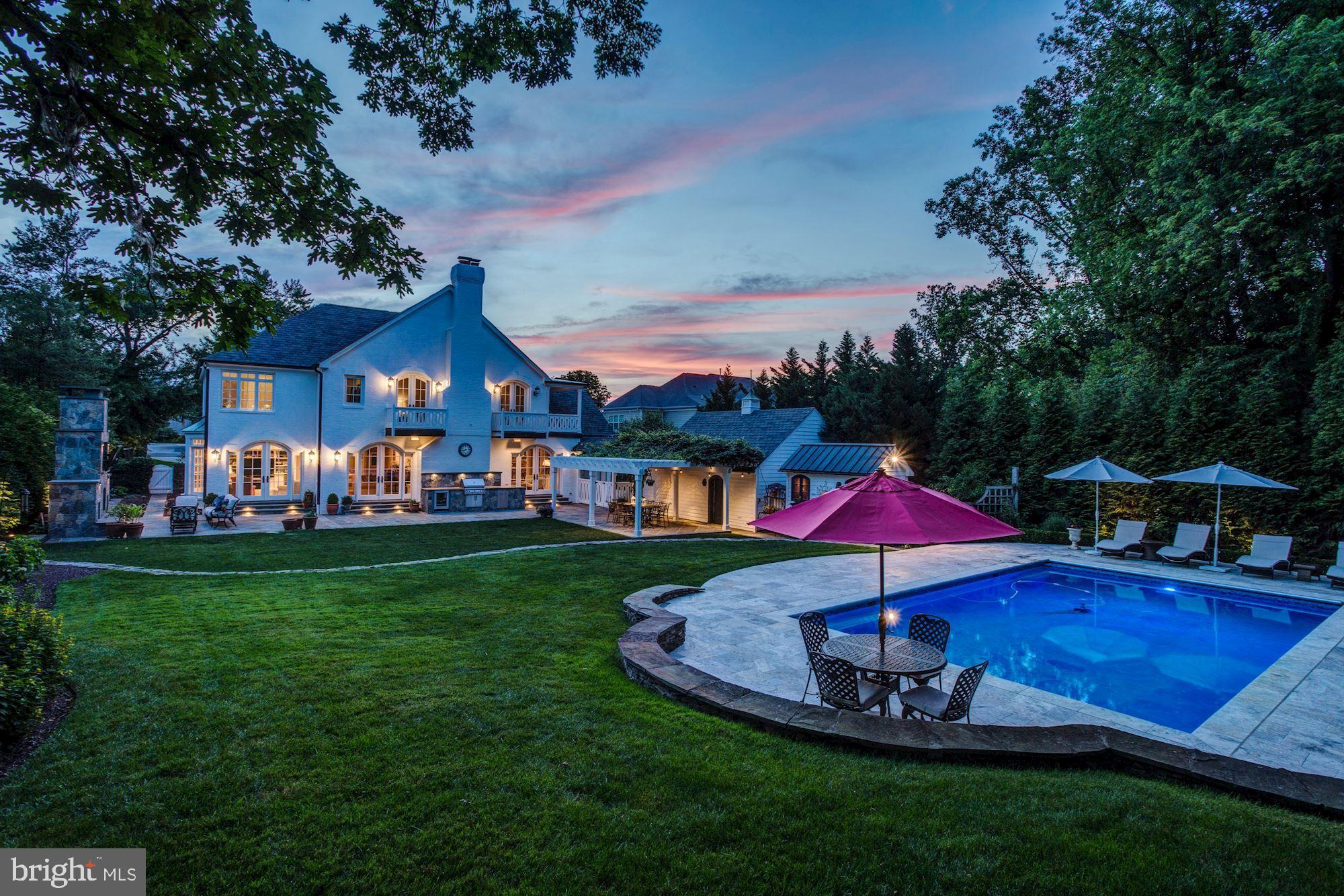 SALONA VILLAGE - Residential