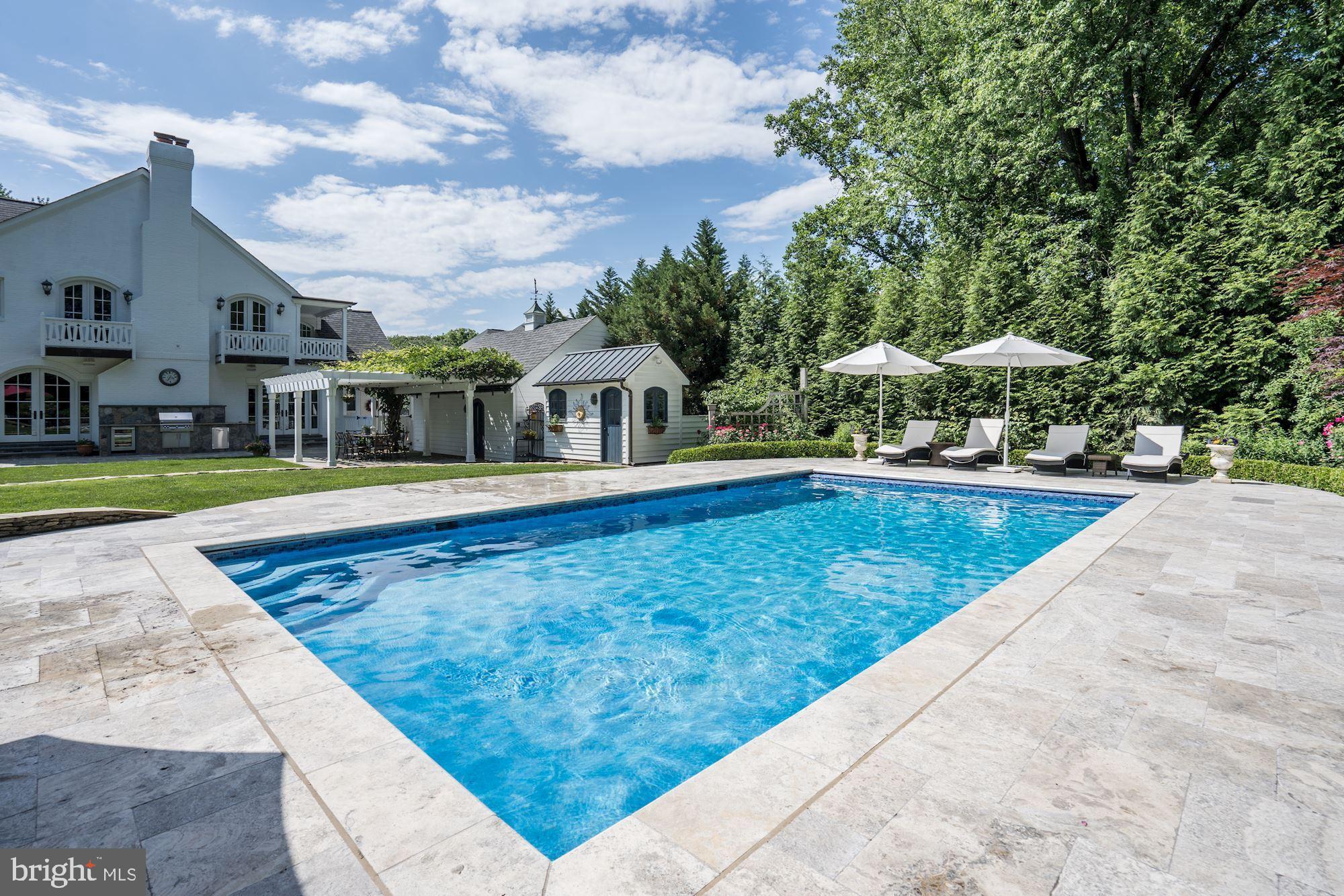 SALONA VILLAGE - Residential