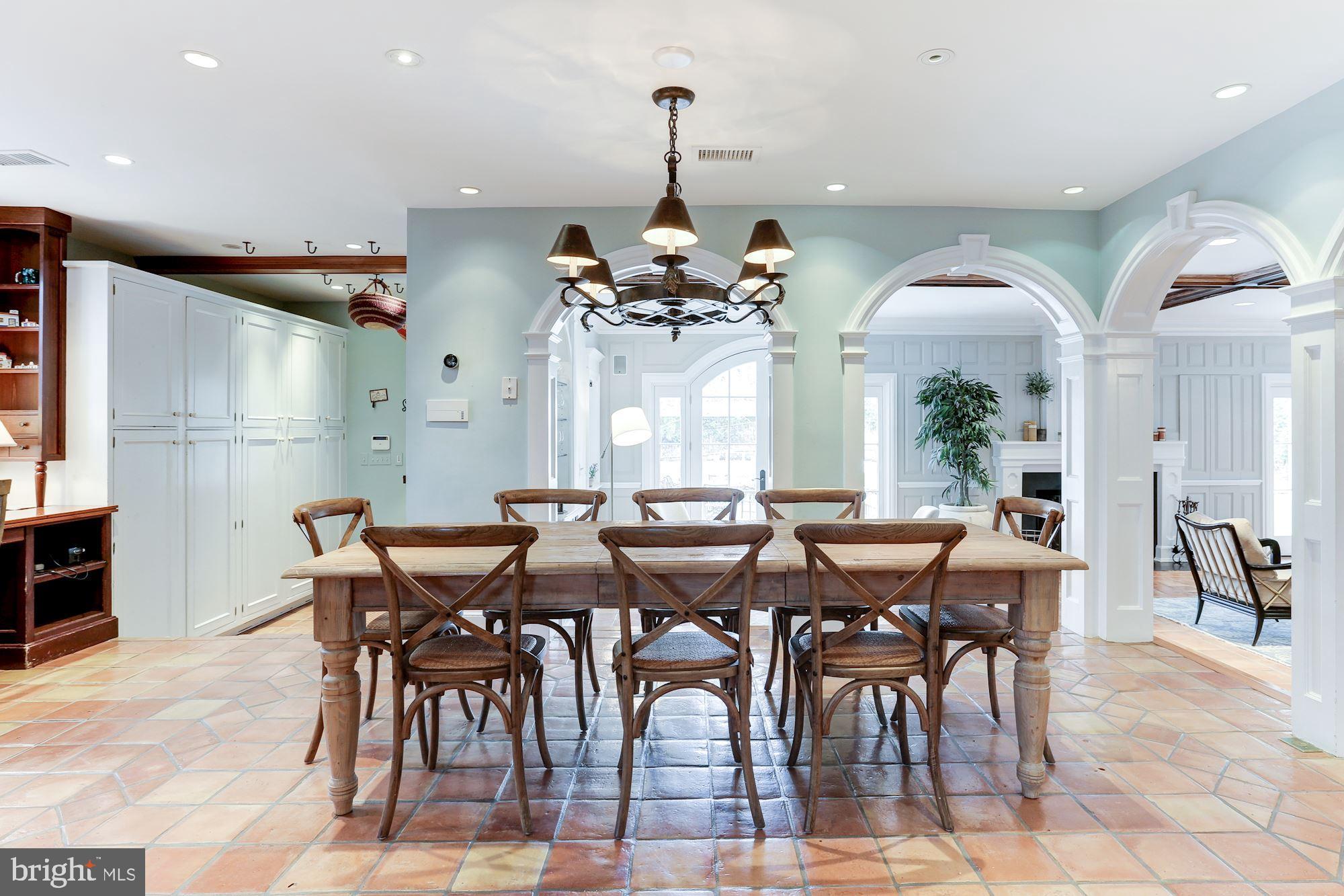 SALONA VILLAGE - Residential