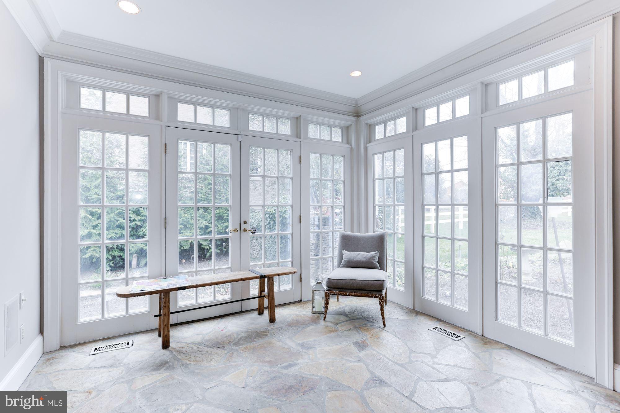 SALONA VILLAGE - Residential