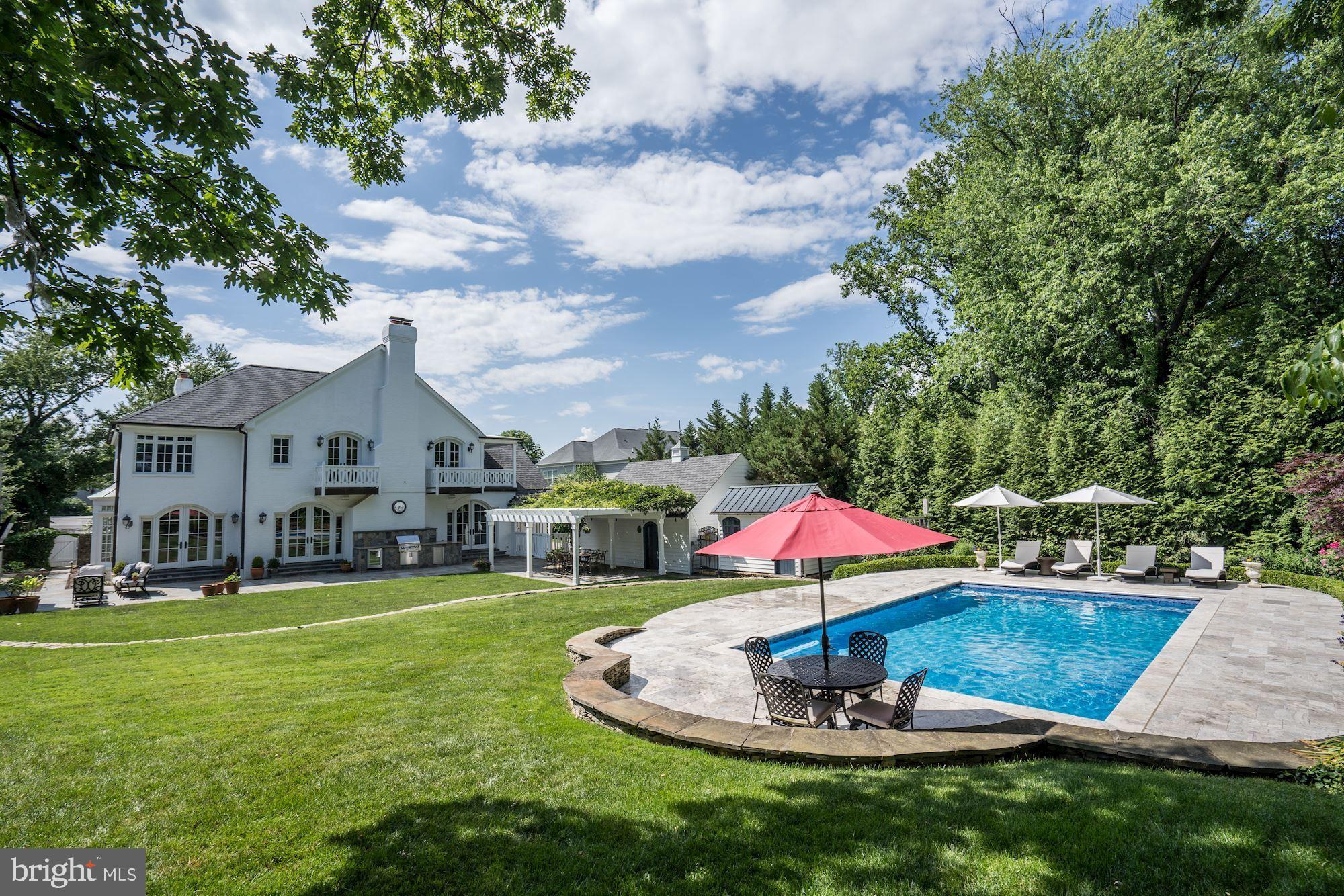 SALONA VILLAGE - Residential