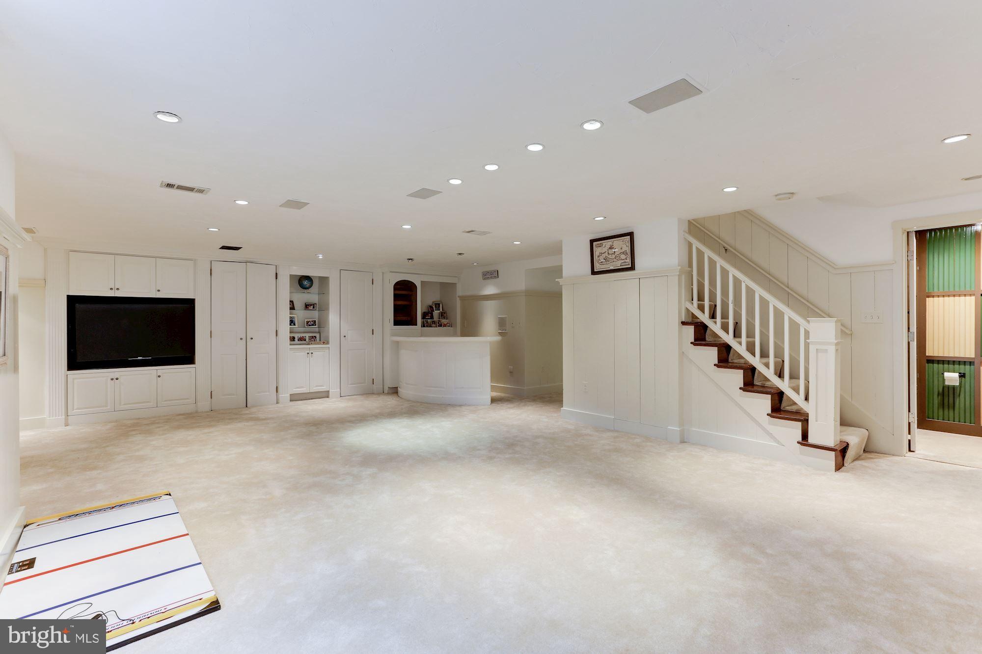 SALONA VILLAGE - Residential