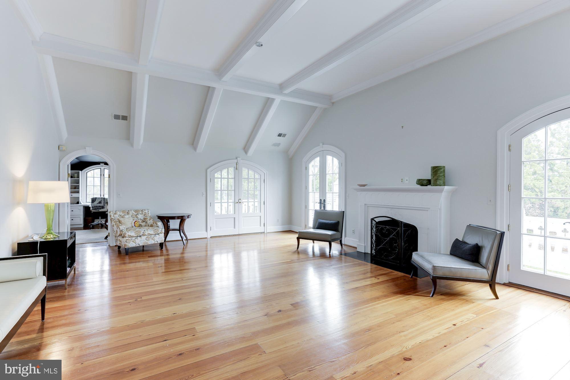 SALONA VILLAGE - Residential