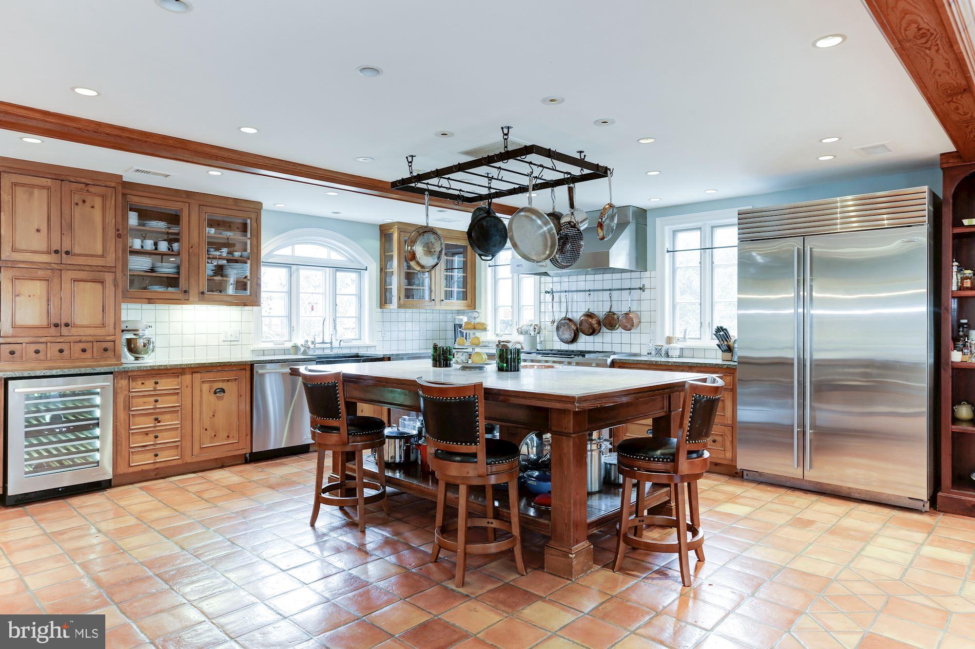 SALONA VILLAGE - Residential